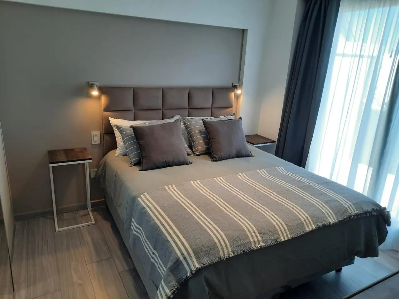 Bedroom, Bed in In House BA - Le coq