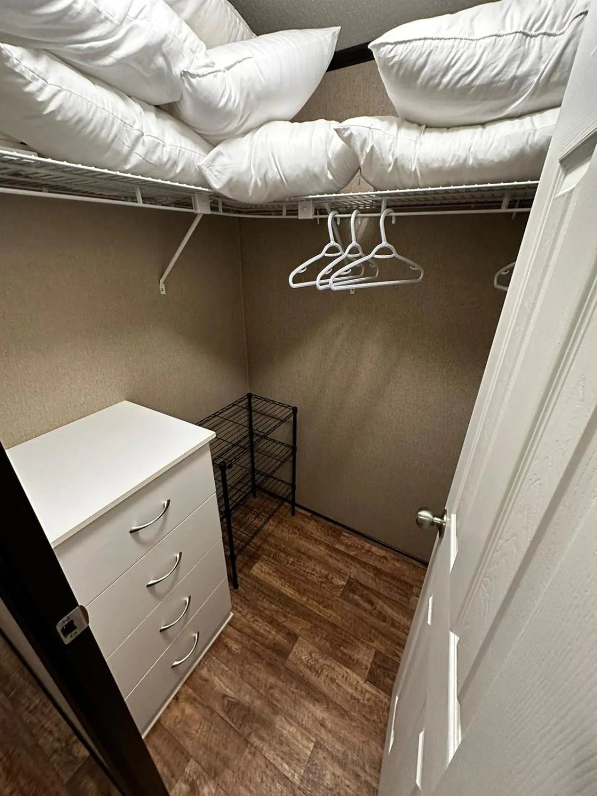 wardrobe in Falcon Cottages