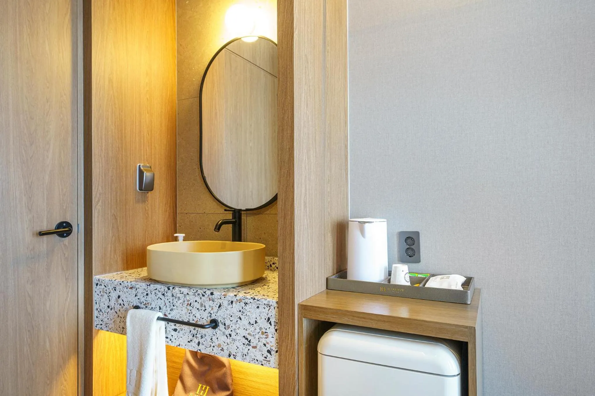 Bathroom in H-Avenue Hotel Geomdan New Town