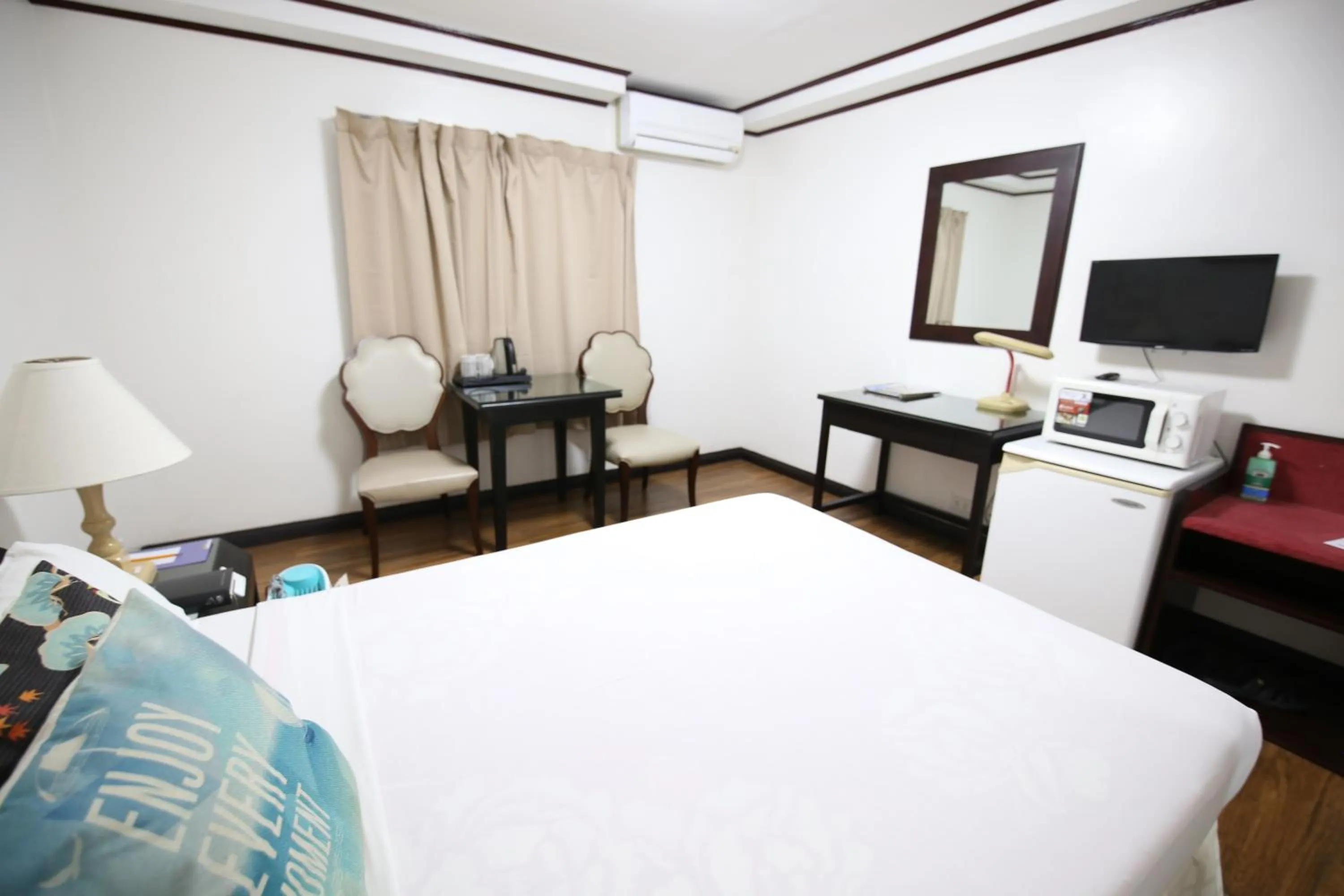 Bed in Hotel Asia Cebu