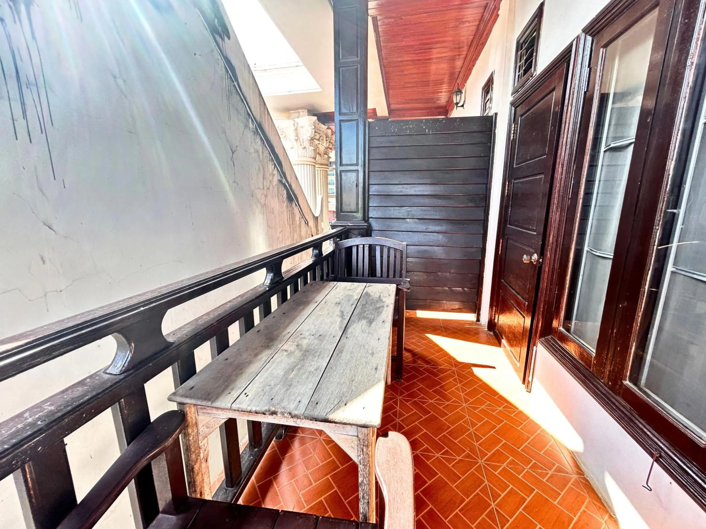 Seating area in Domon Riverside Hotel