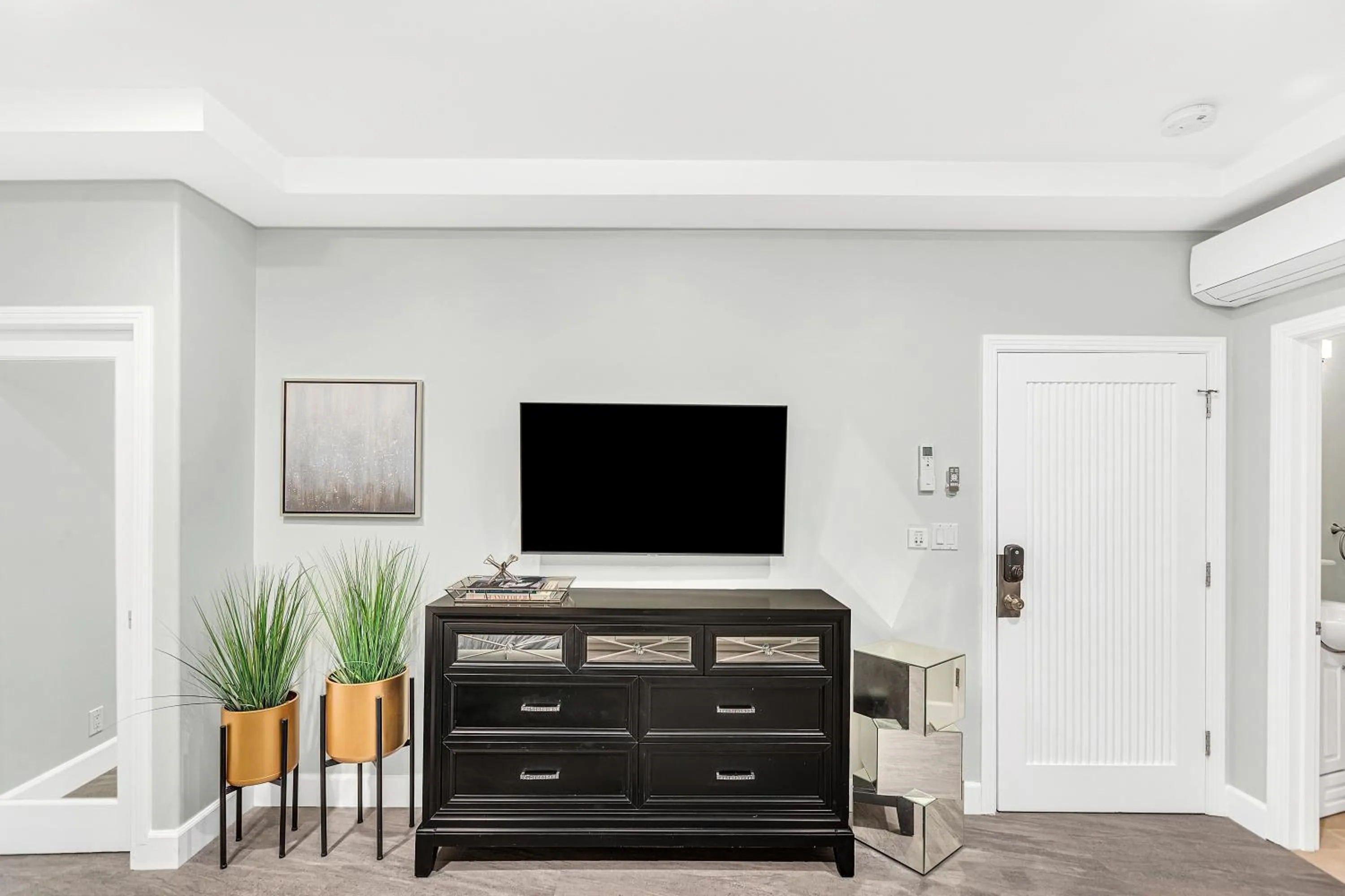 TV and multimedia in SW Beach Hotel