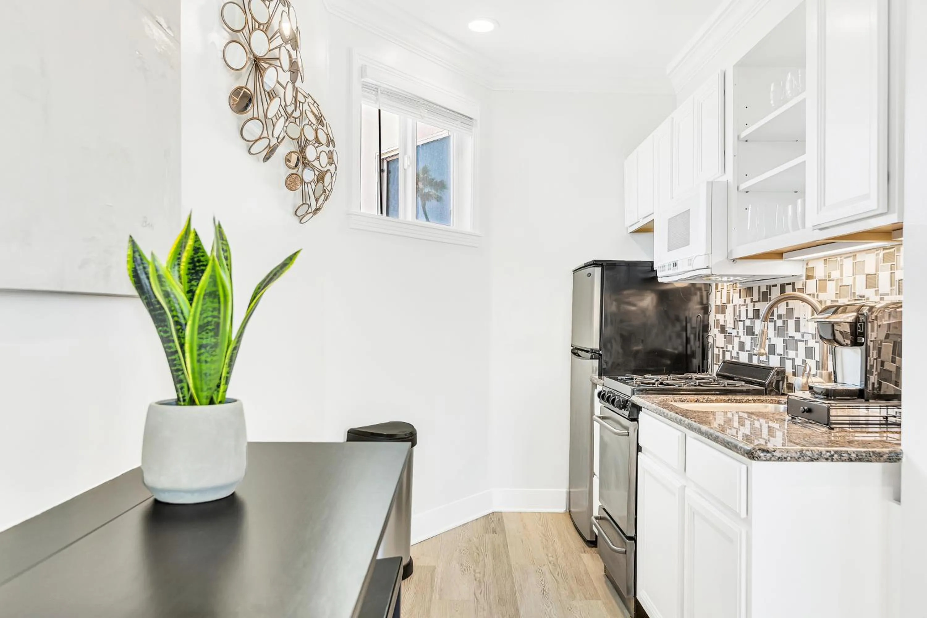 Kitchen or kitchenette in SW Beach Hotel