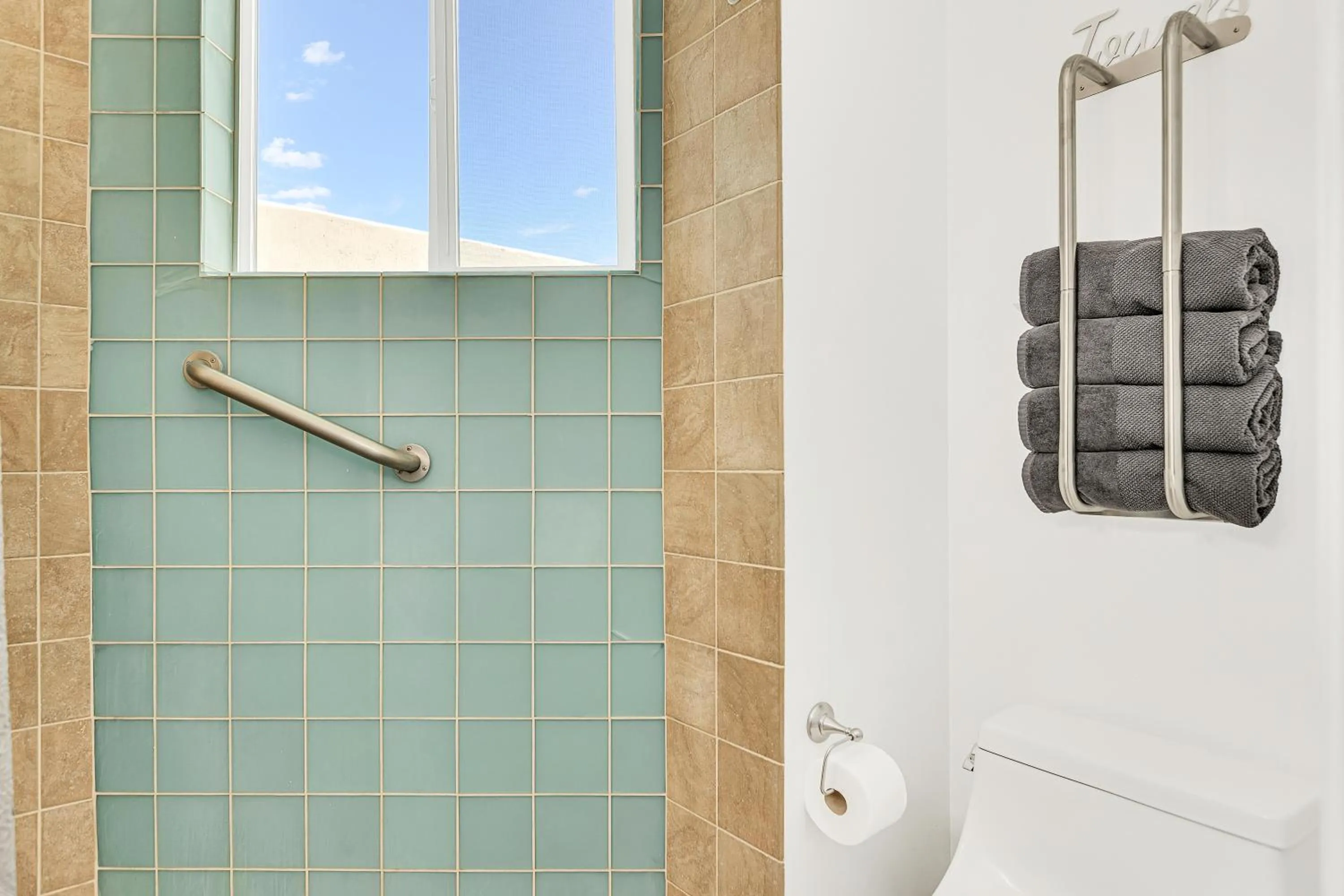 Bathroom in SW Beach Hotel