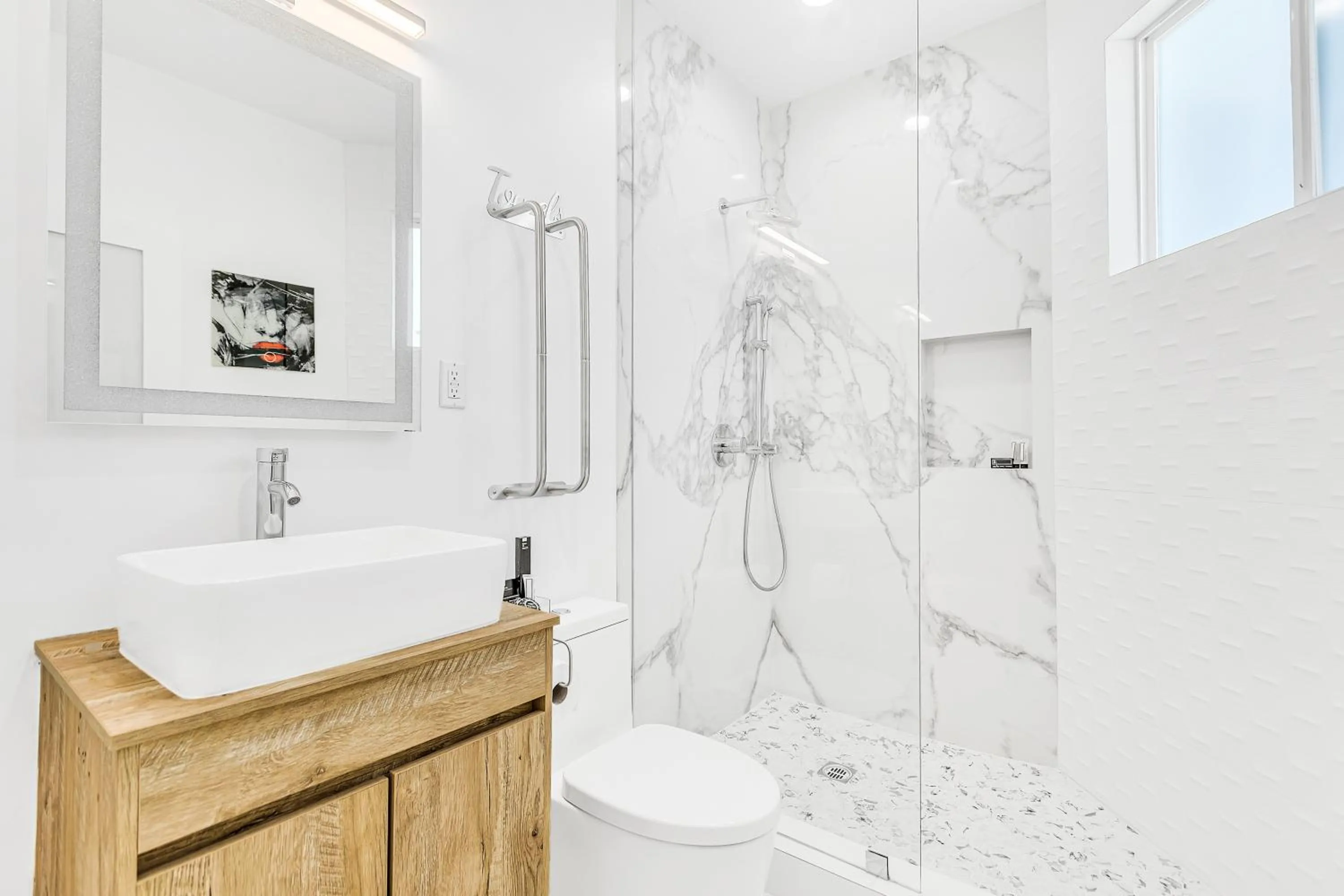 Shower in SW Beach Hotel