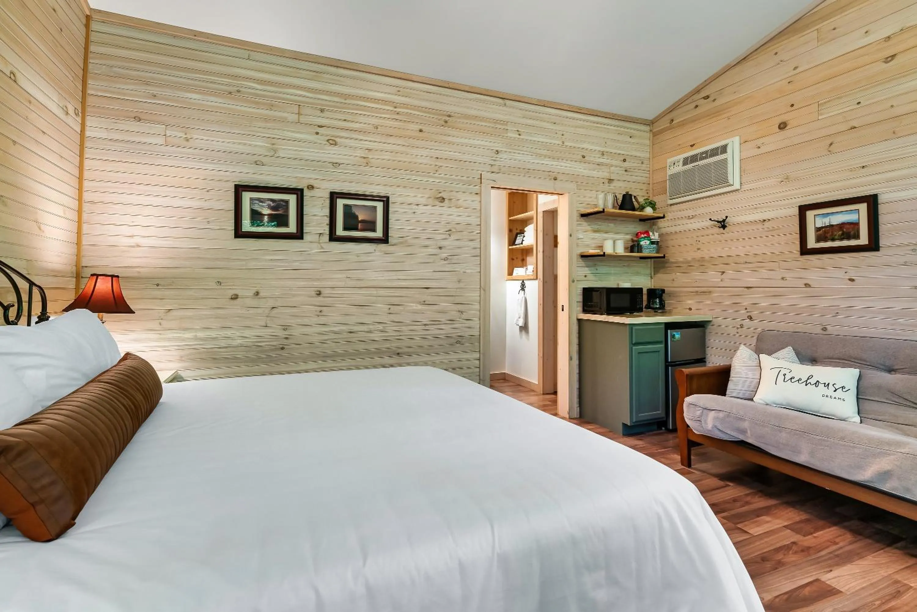 Rivers Edge Treehouses