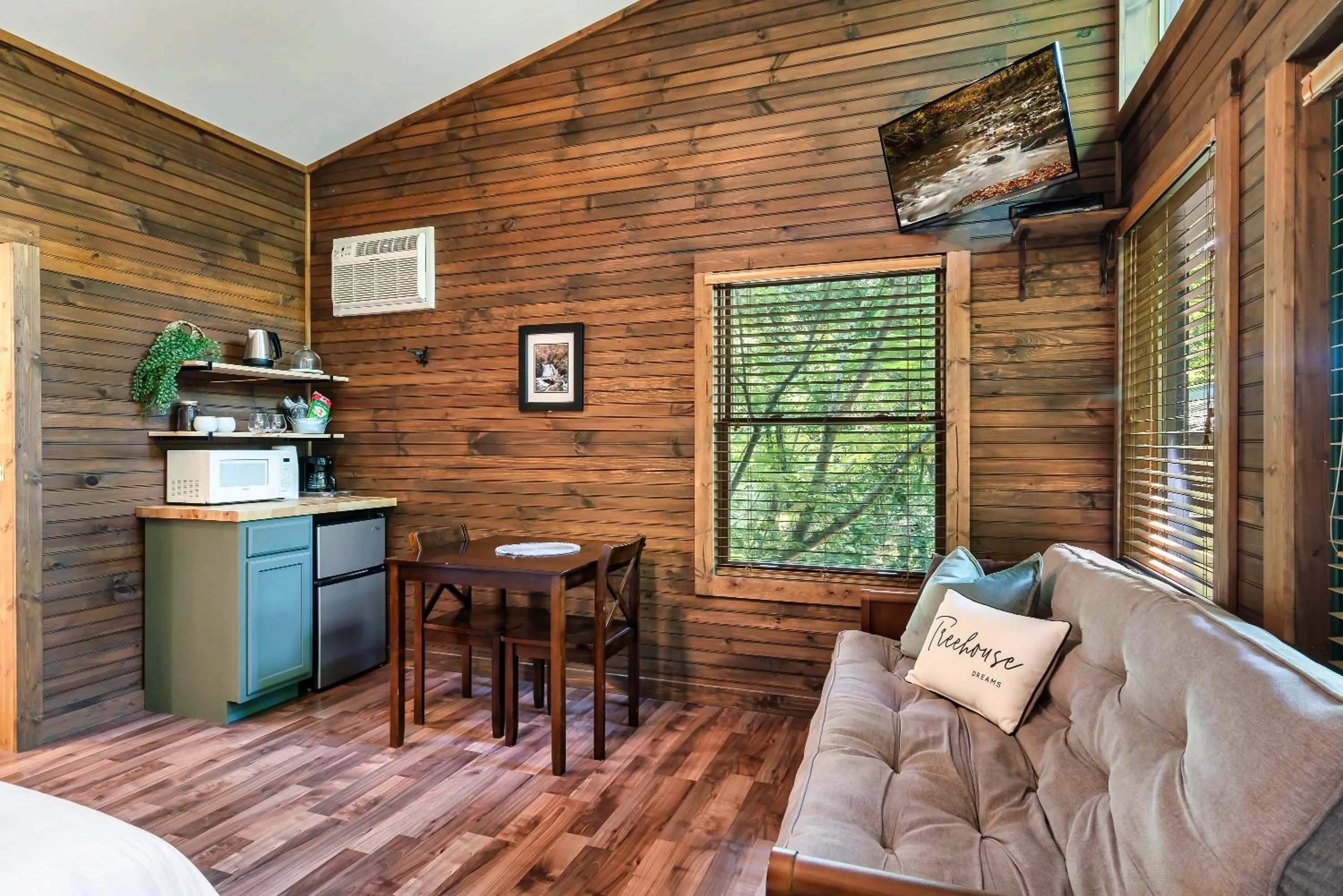 Rivers Edge Treehouses