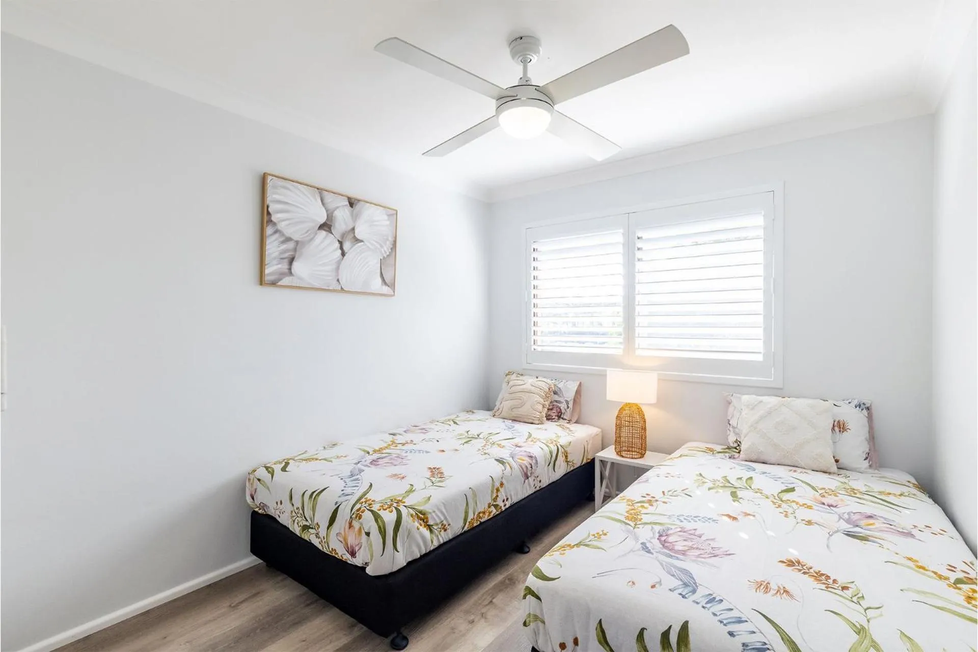 Bedroom, Bed in Shoreline 5 1 Intrepid Close Water Views and WiFi