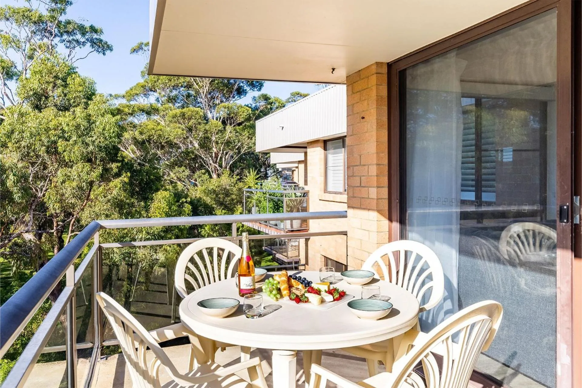 Balcony/Terrace in Shoreline 5 1 Intrepid Close Water Views and WiFi