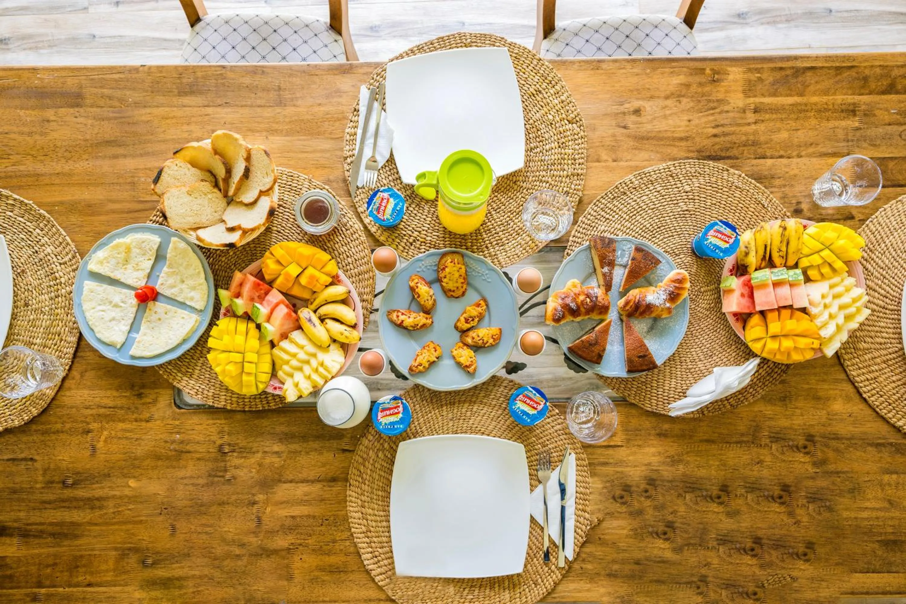 Food and drinks in RoRi Private Luxury Villas
