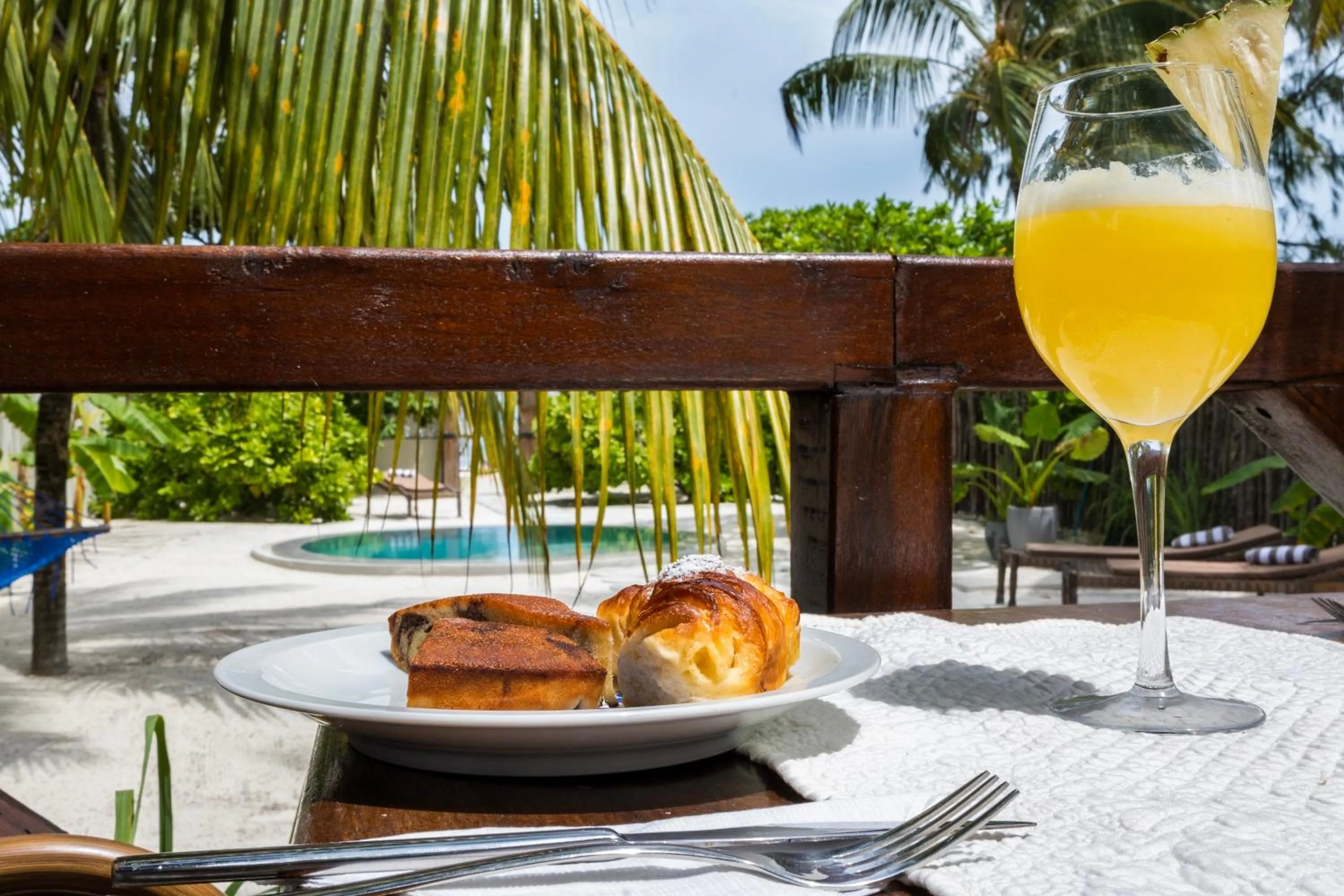 Food and drinks in RoRi Private Luxury Villas