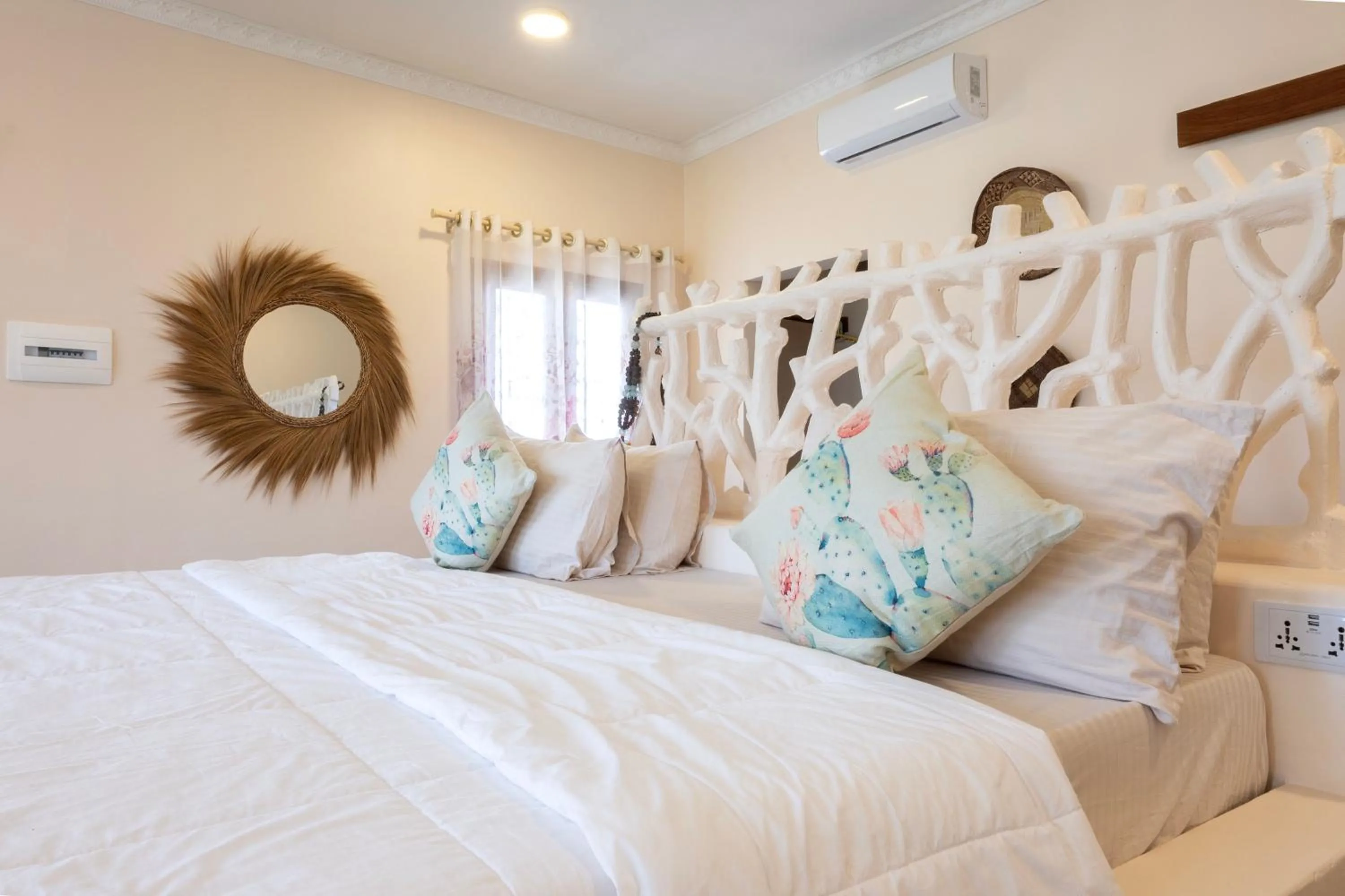 Bed in RoRi Private Luxury Villas