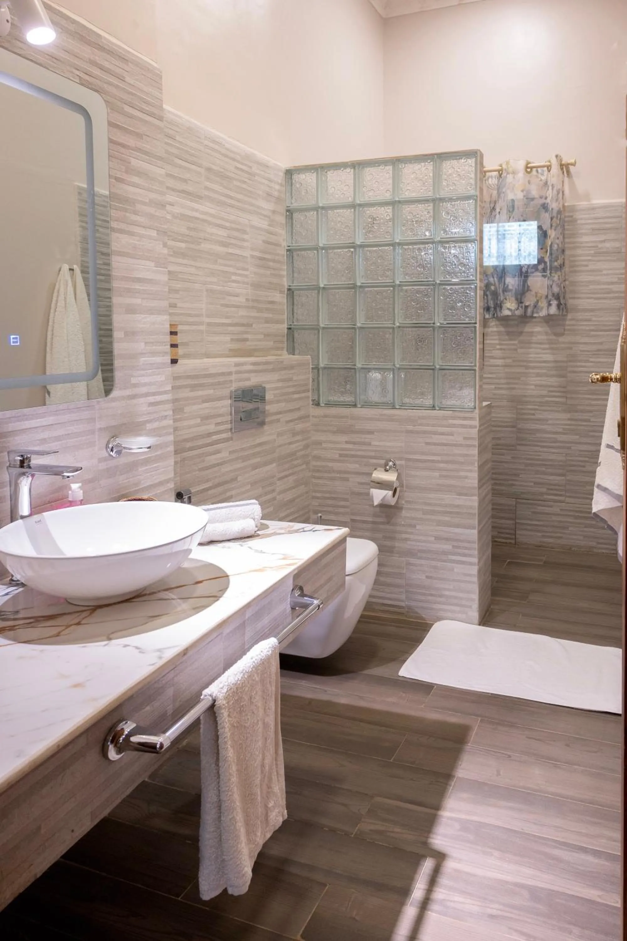 Toilet in RoRi Private Luxury Villas