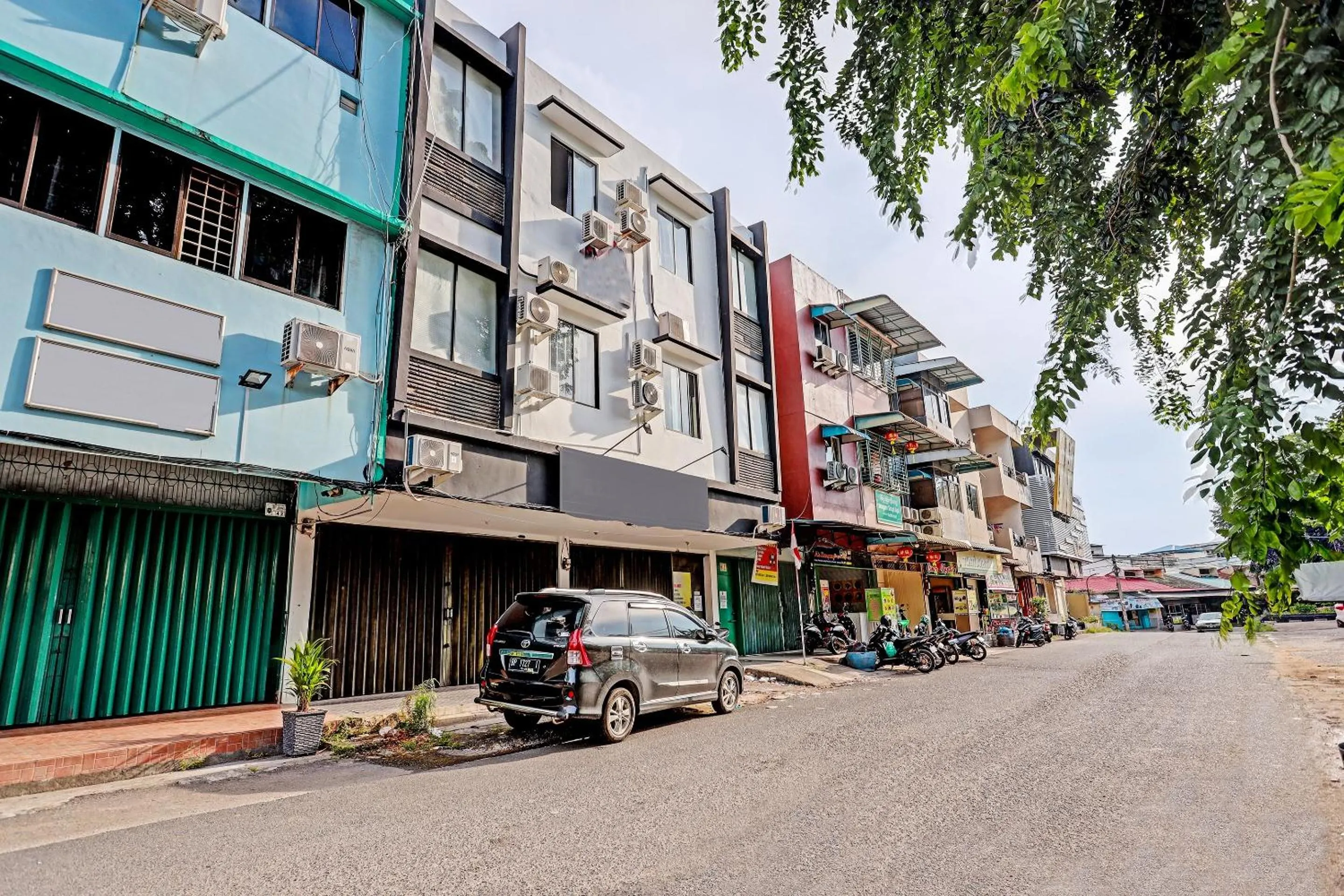 Facade/entrance in Hotel O Nagoya House Syariah