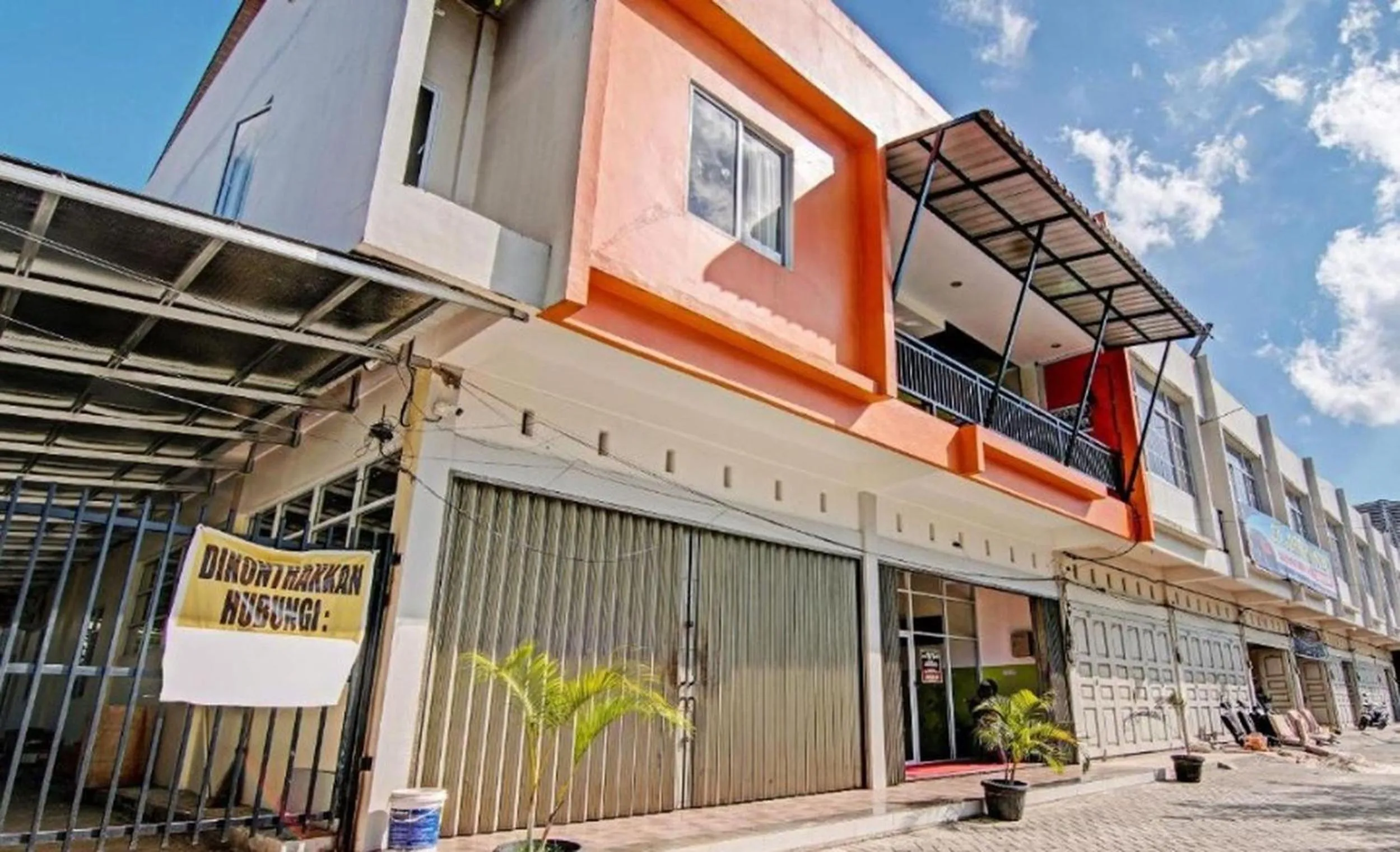 Facade/entrance in Hotel O Rosela House Syariah