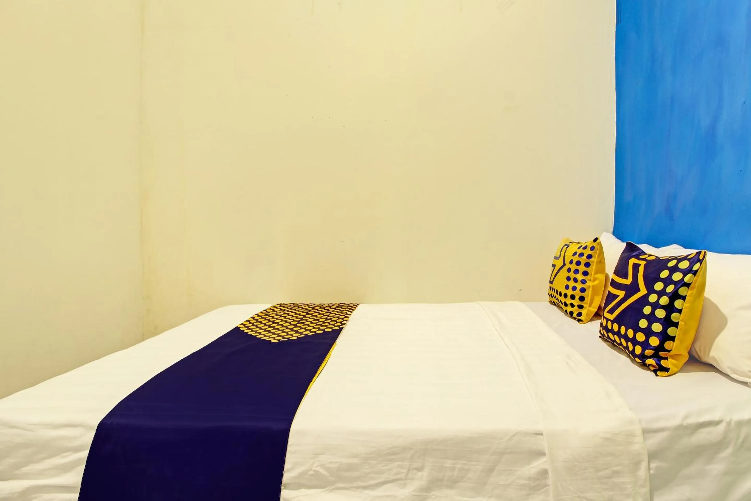 Bedroom, Bed in Hotel O Pacar Guesthouse