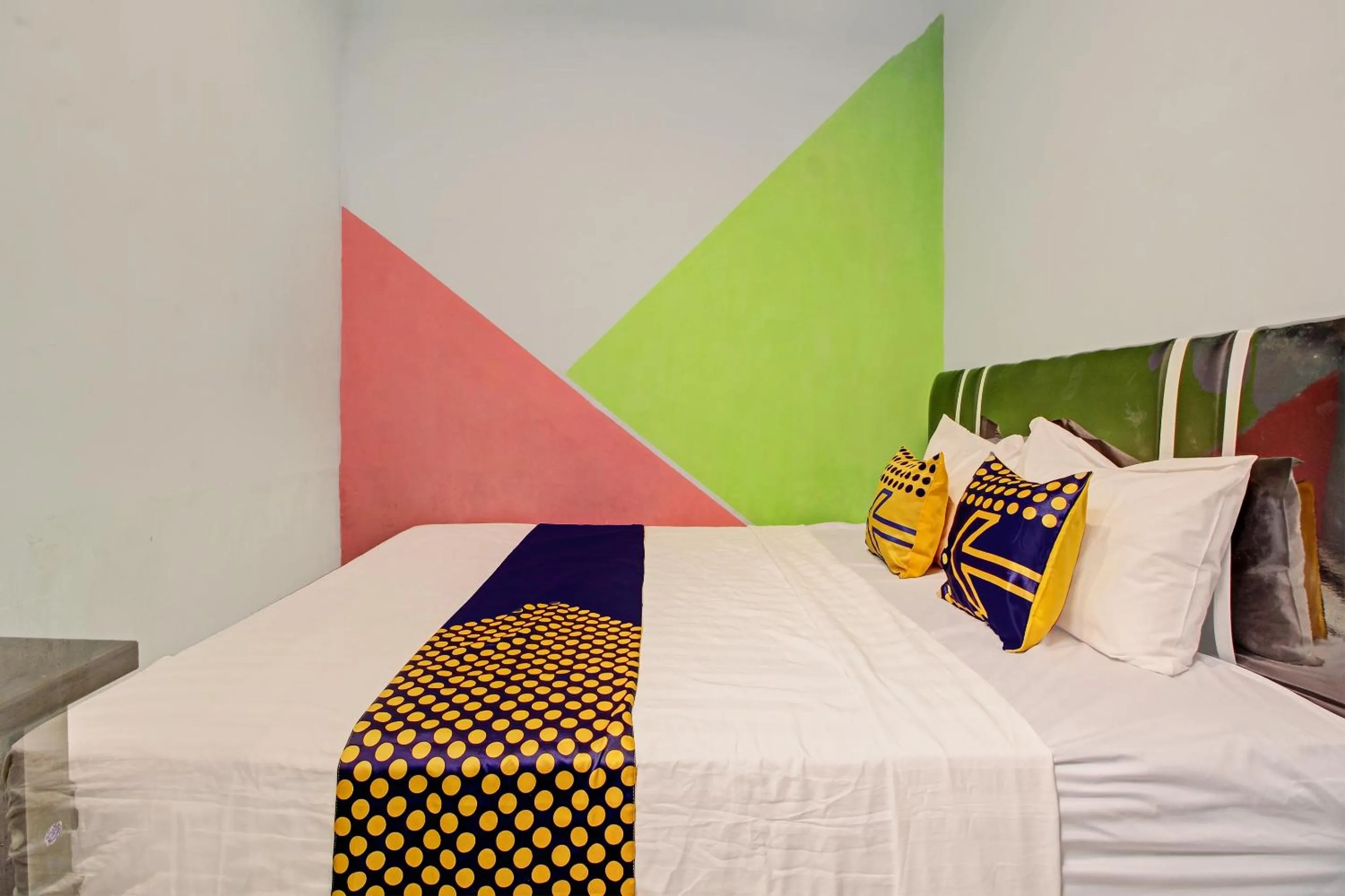 Bedroom, Bed in Hotel O Pacar Guesthouse