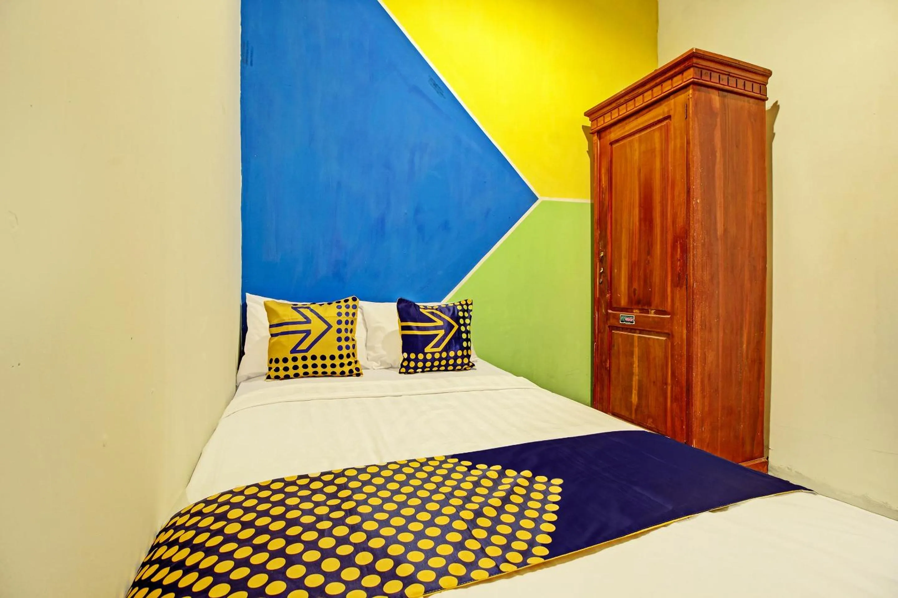 Bedroom, Bed in Hotel O Pacar Guesthouse