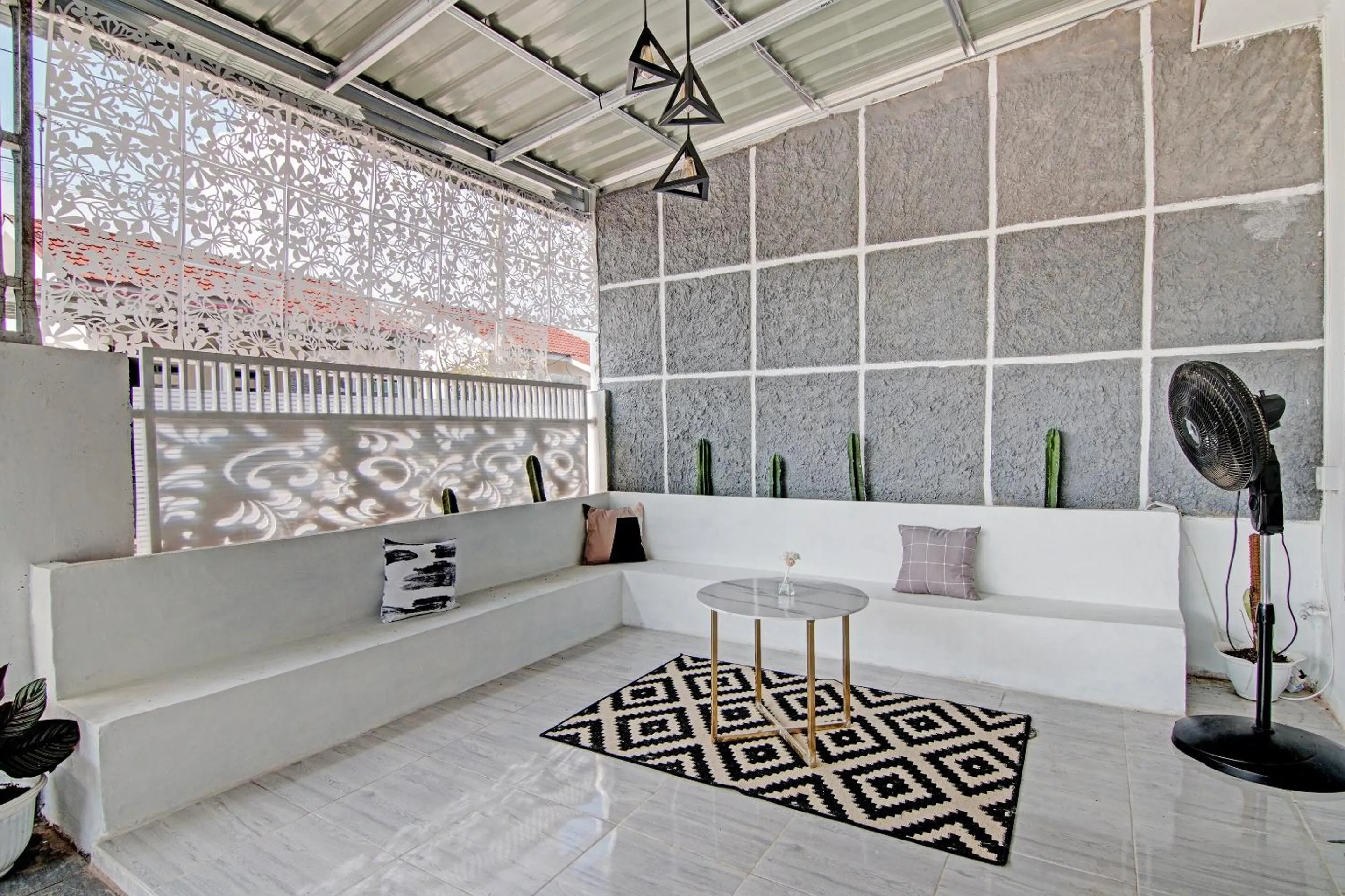 Lobby or reception in Hotel O Teguh Homestay Syariah