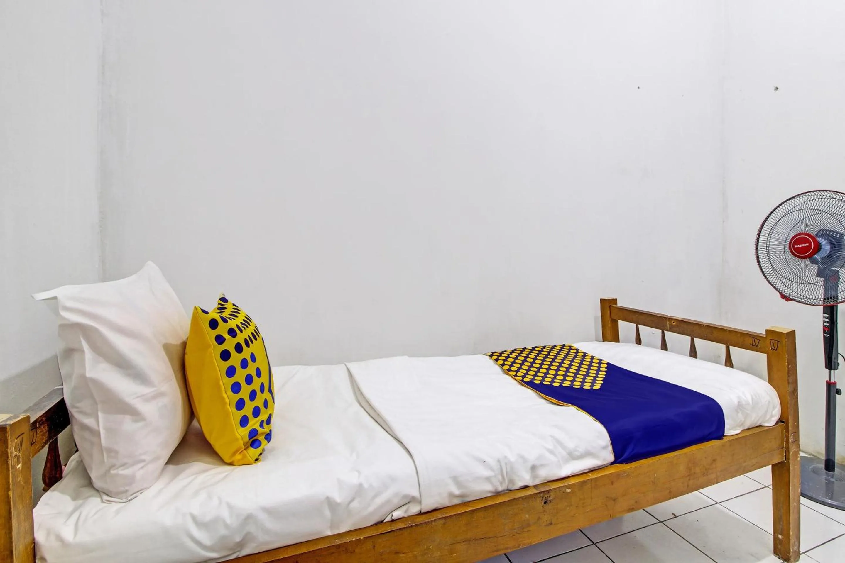 Bedroom, Bed in Hotel O Luqman Kostel Syariah