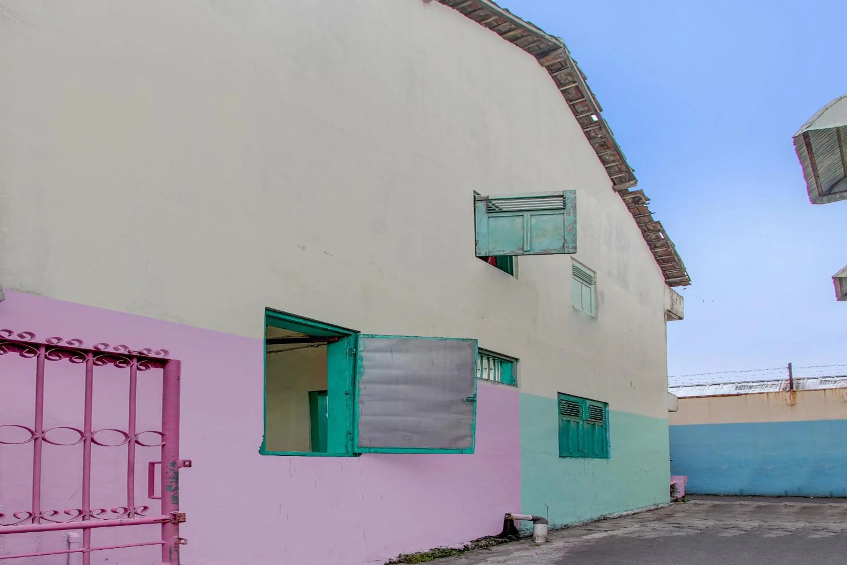 Facade/entrance in Hotel O Karomah Kostel Syariah