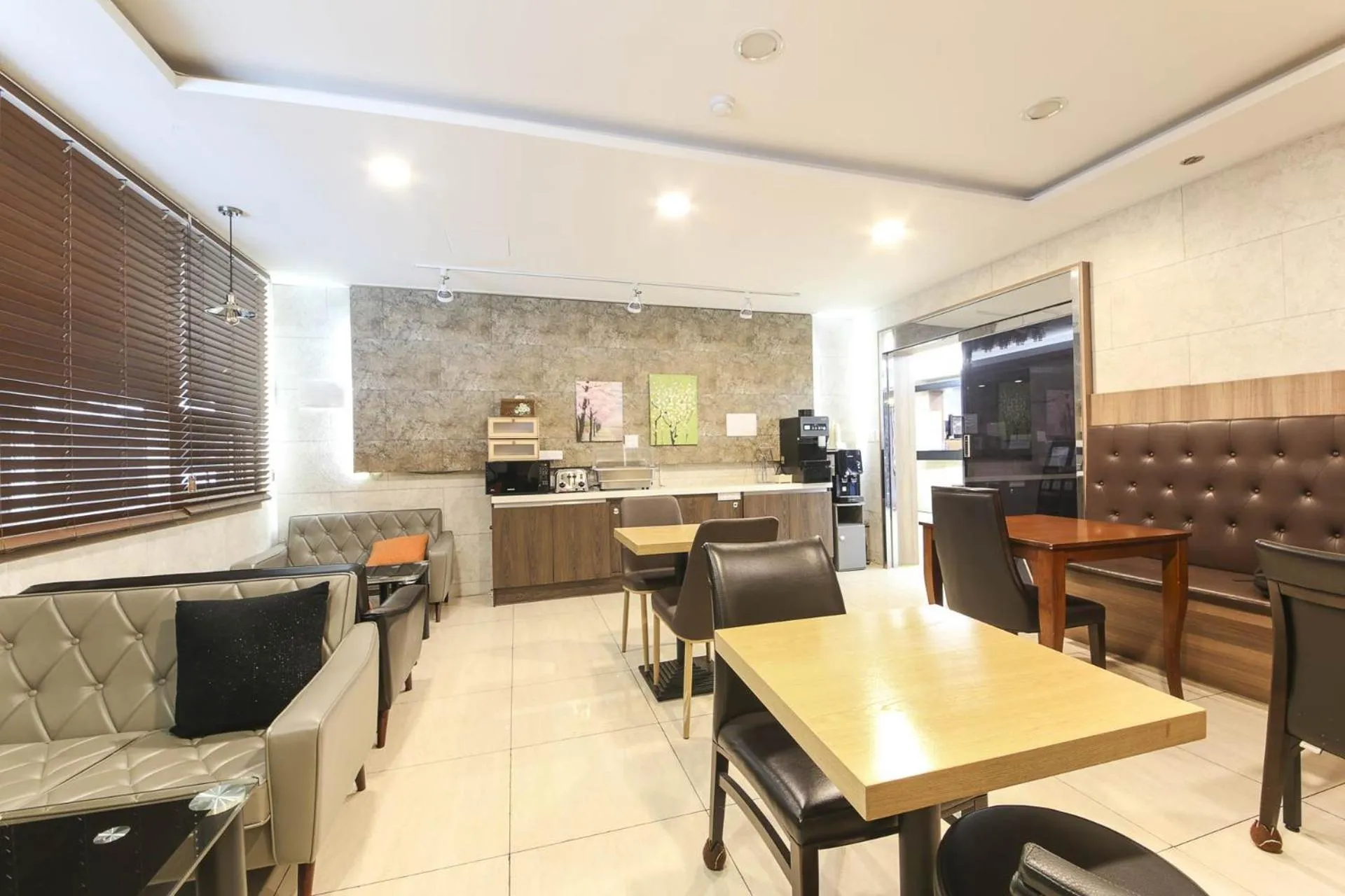 Dining area in Sugar Hotel