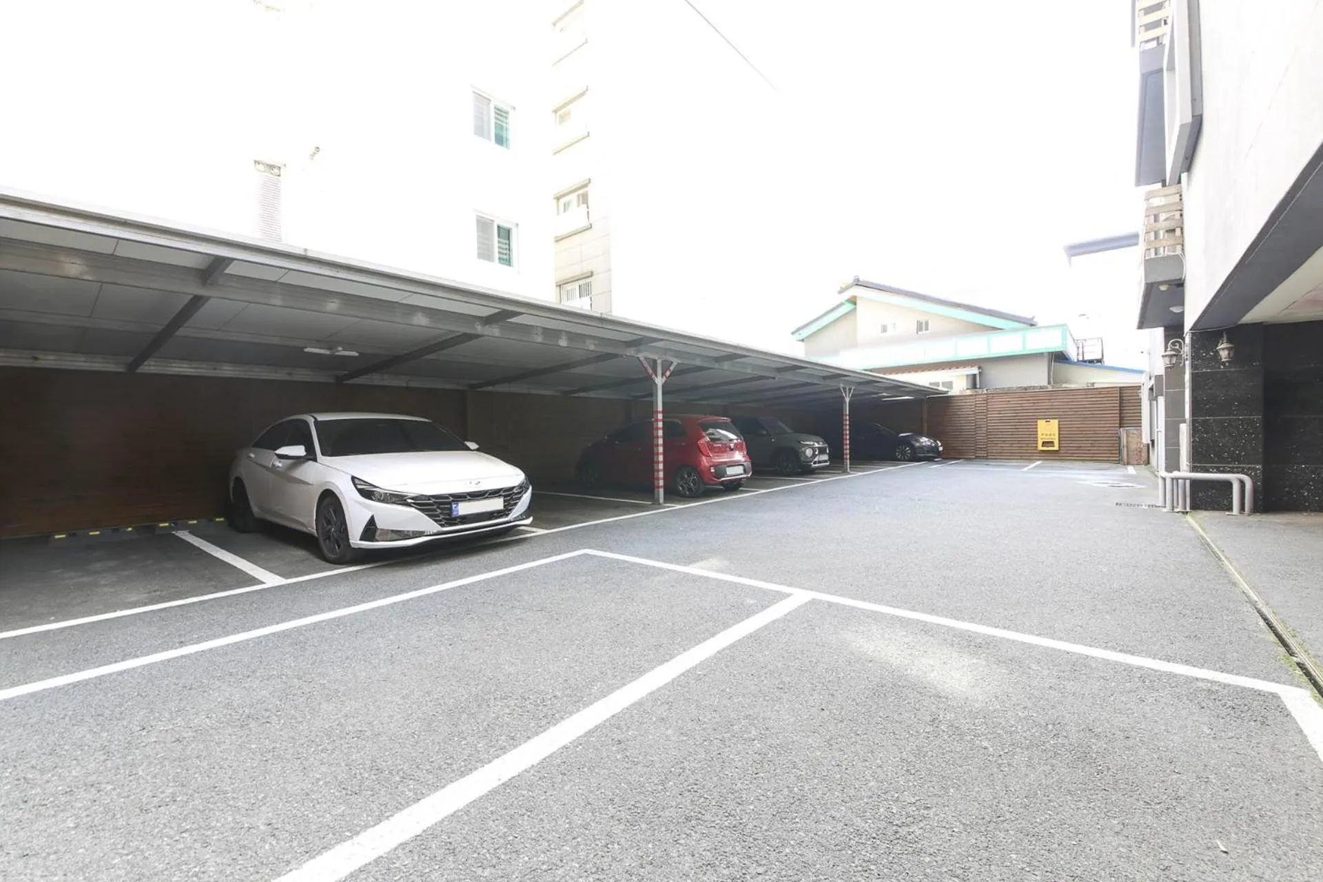 Parking in Sugar Hotel