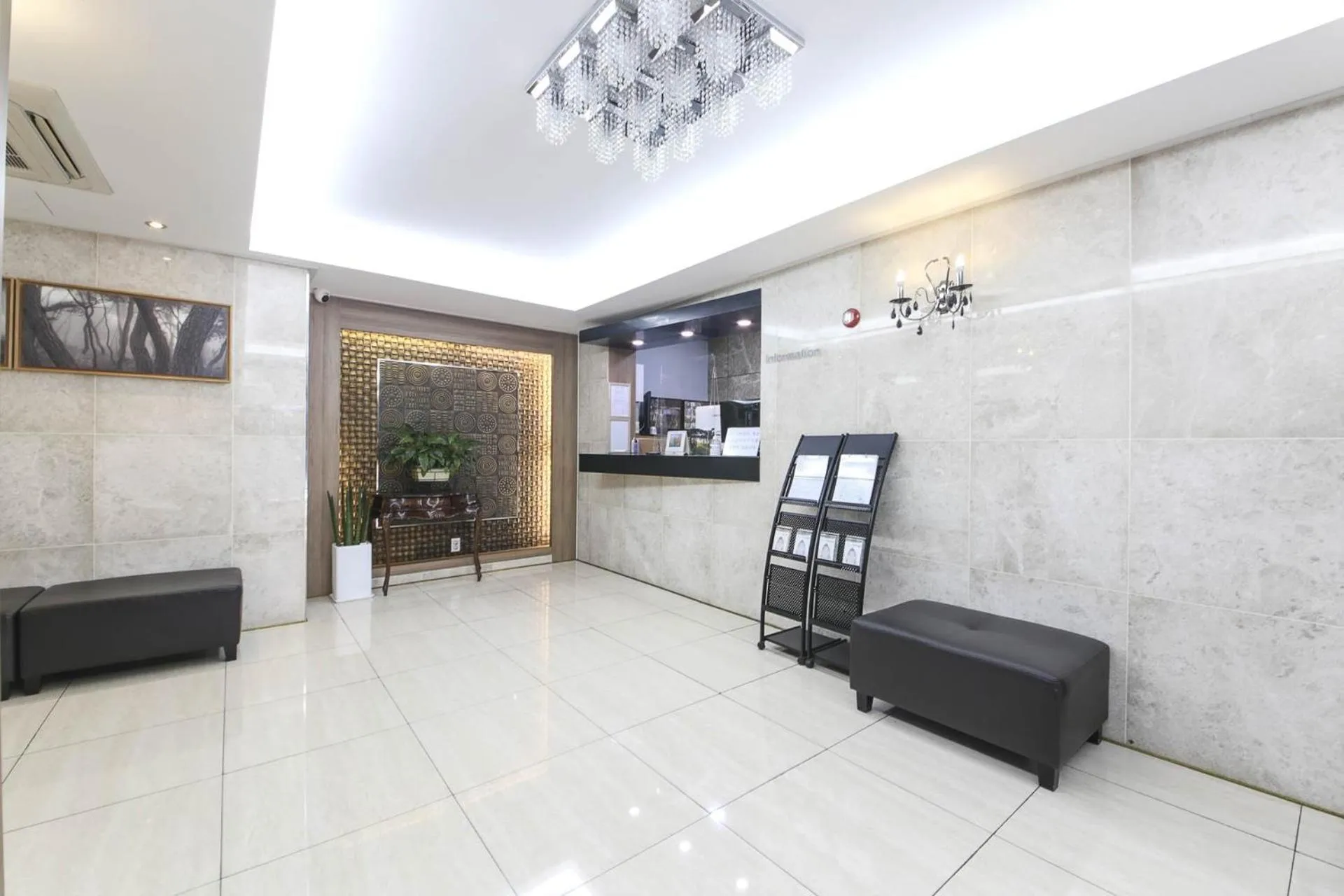 Lobby or reception in Sugar Hotel