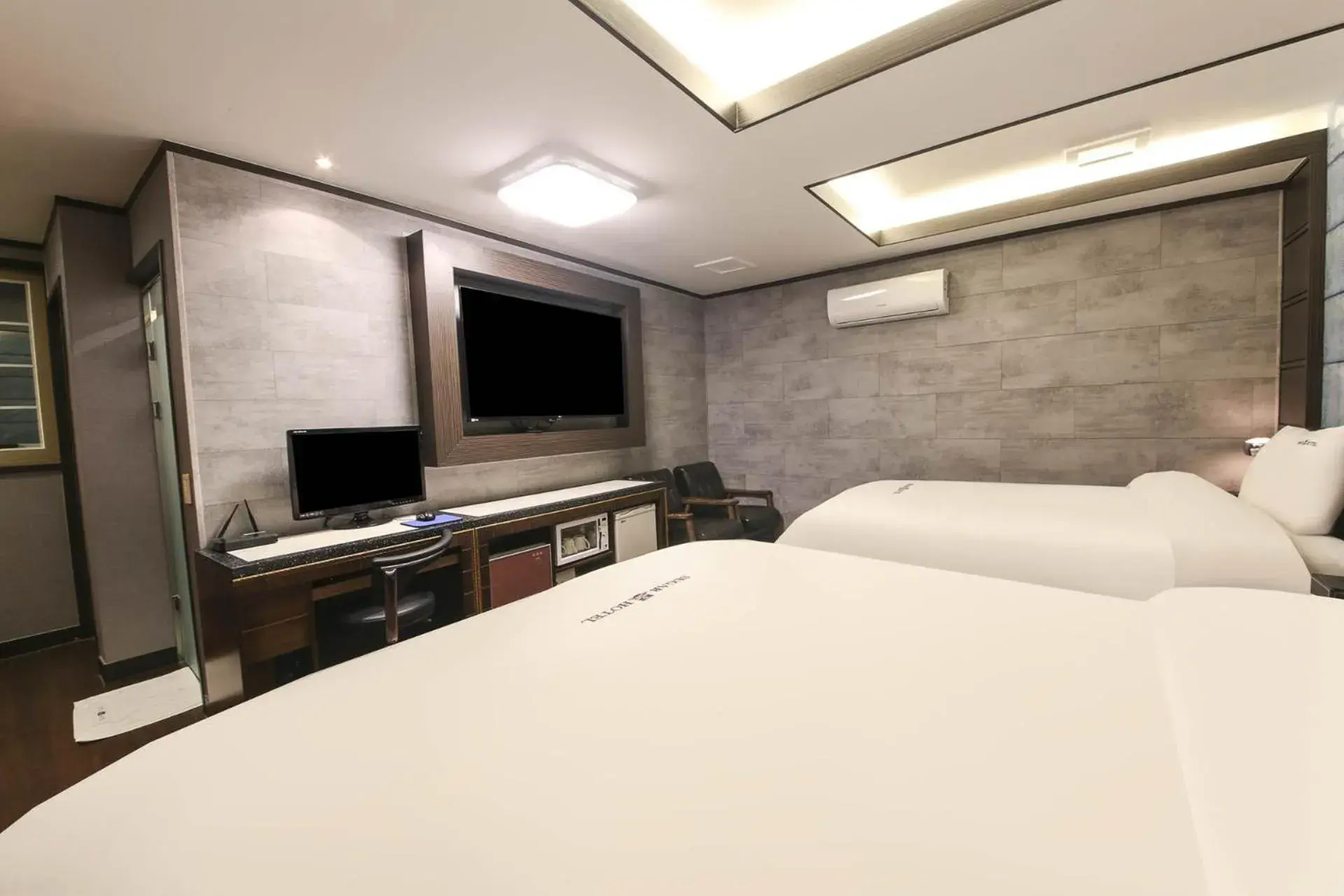 Bed in Sugar Hotel Bed in Sugar Hotel