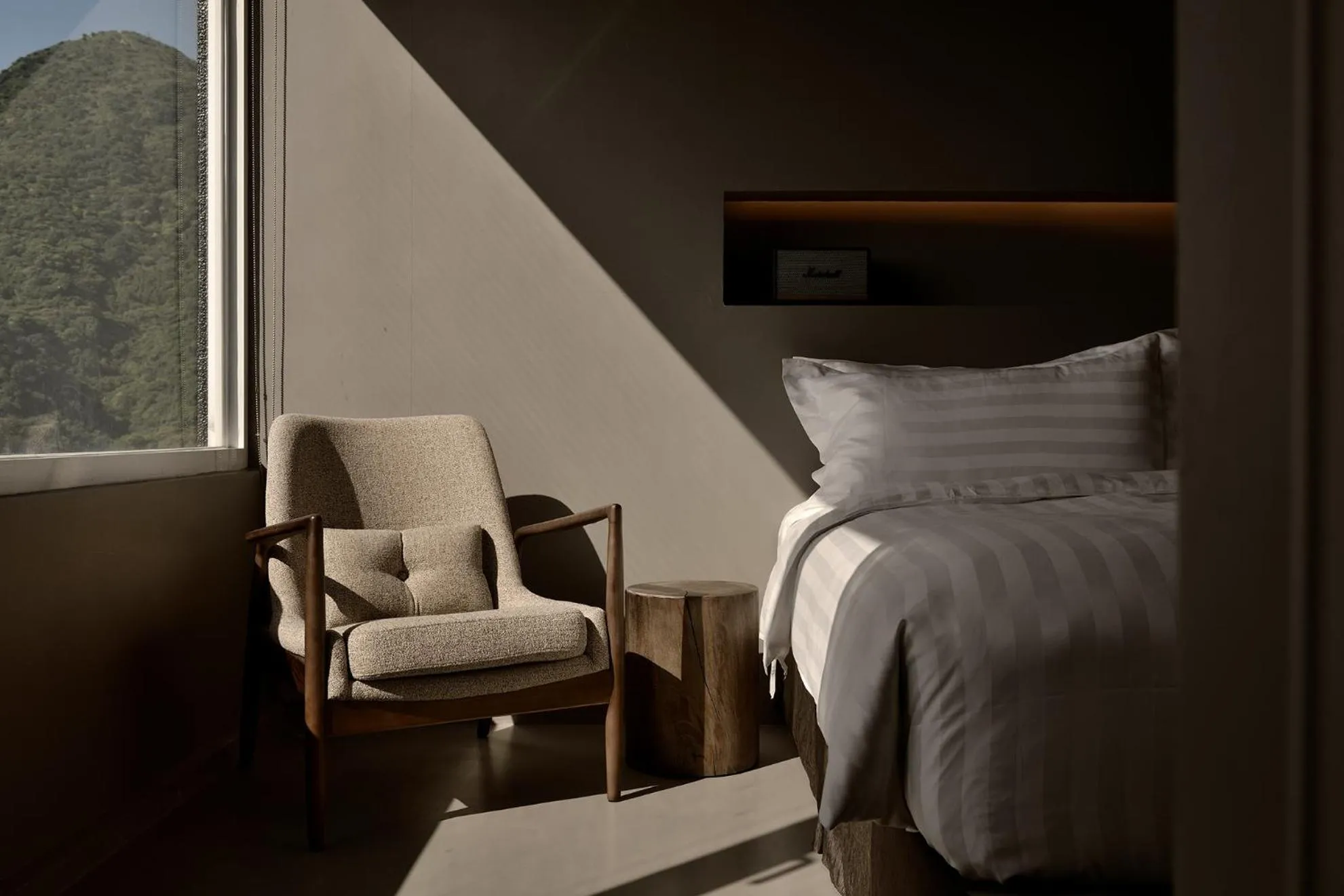 King Room with Sea View (暮宅山) in Daybreak