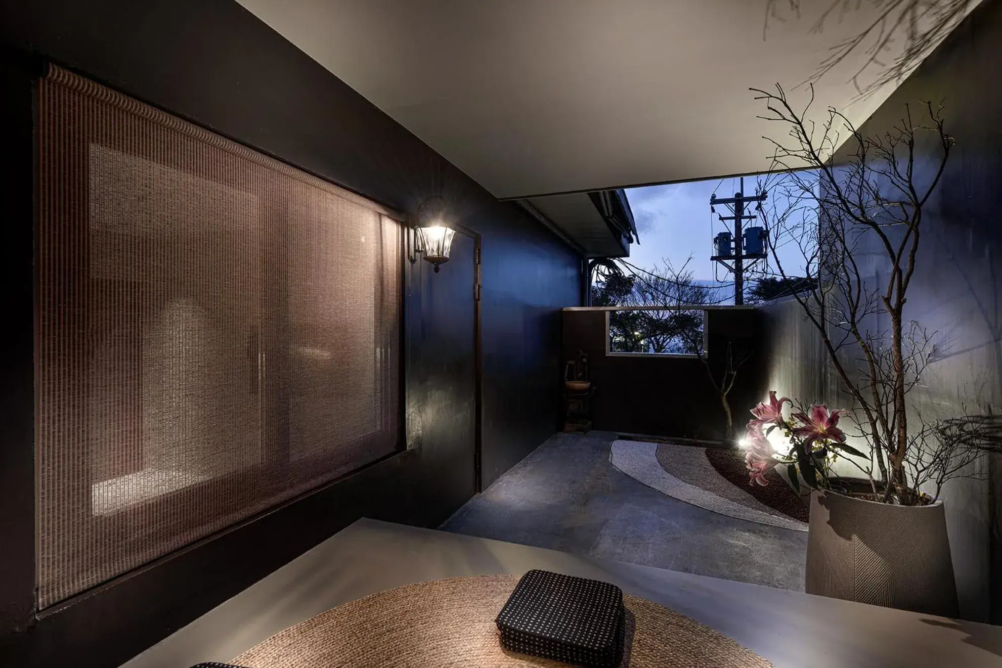 Double Room with Terrace (曉宅山) in Daybreak Double Room with Terrace (曉宅山) in Daybreak