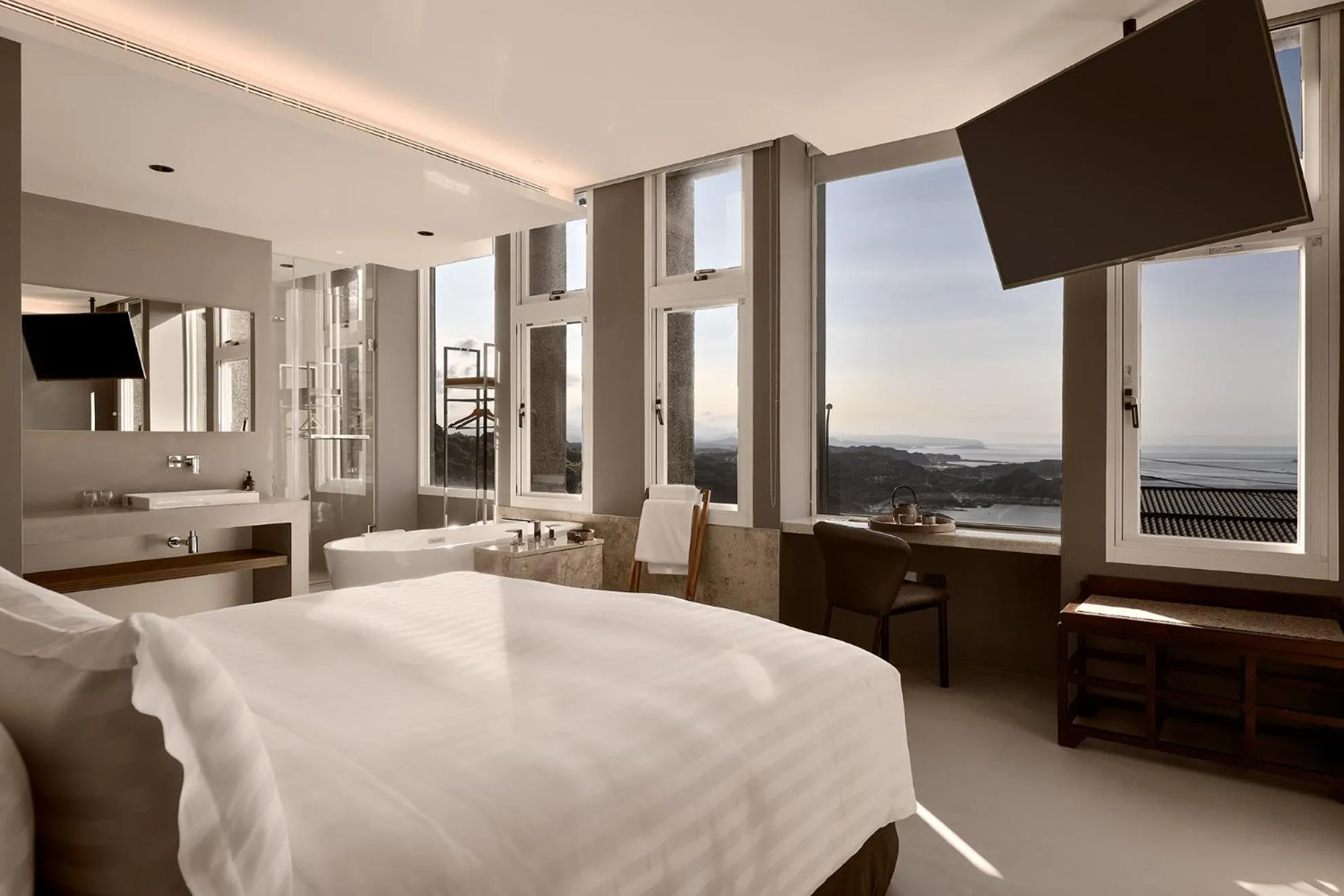 Double Room with Sea View (暮宅山) in Daybreak