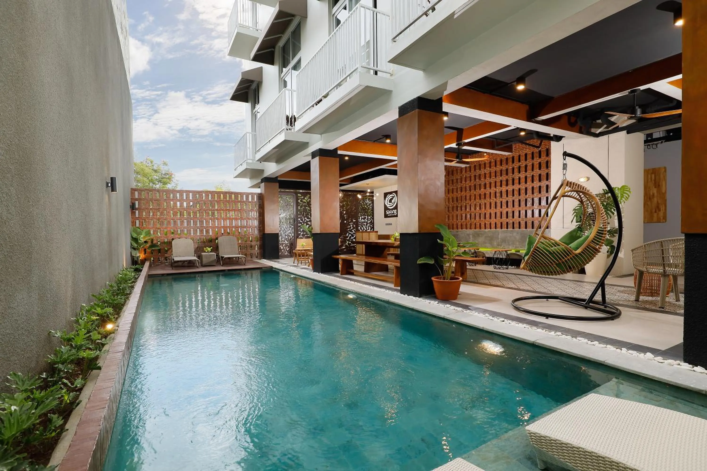 Swimming pool in Sarang Comfort