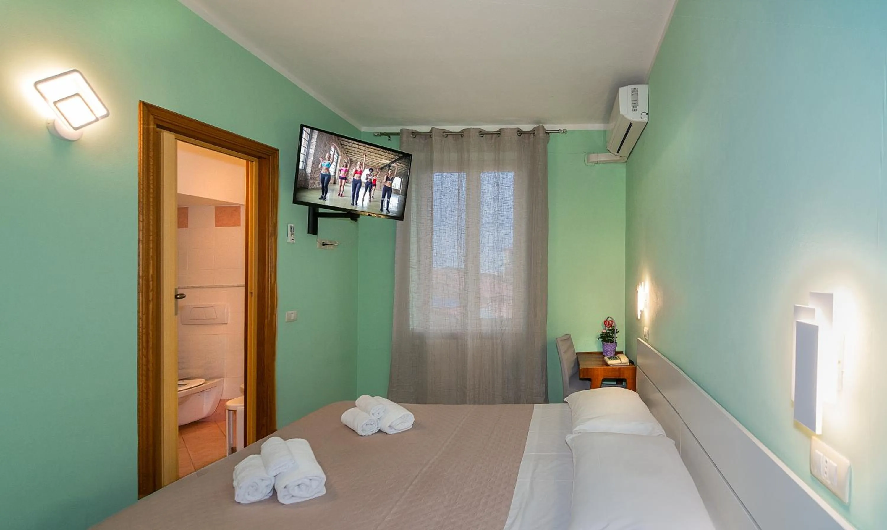 Bed in Hotel Villa Benvenuti