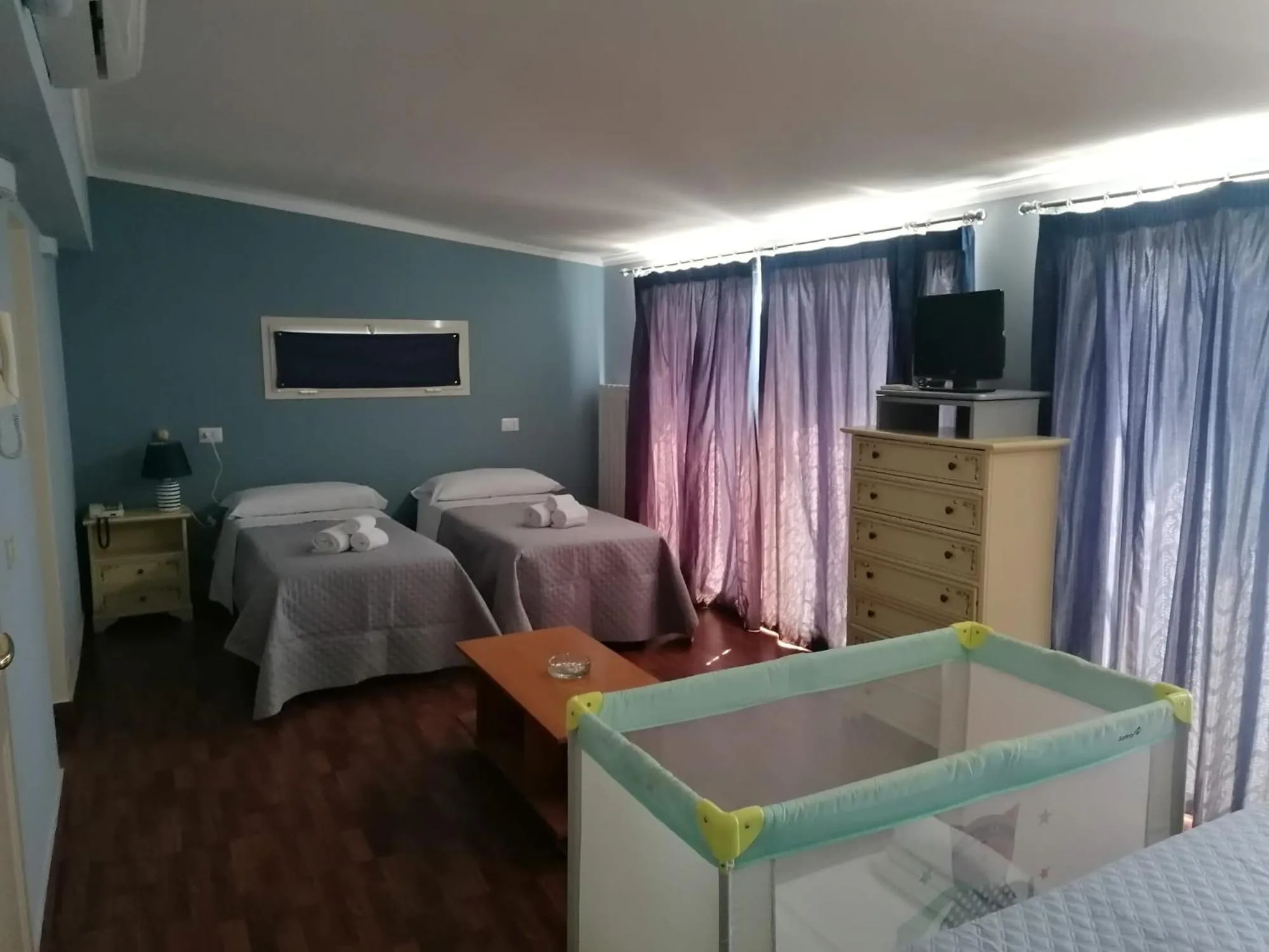 Photo of the whole room, Bed in Hotel Villa Benvenuti