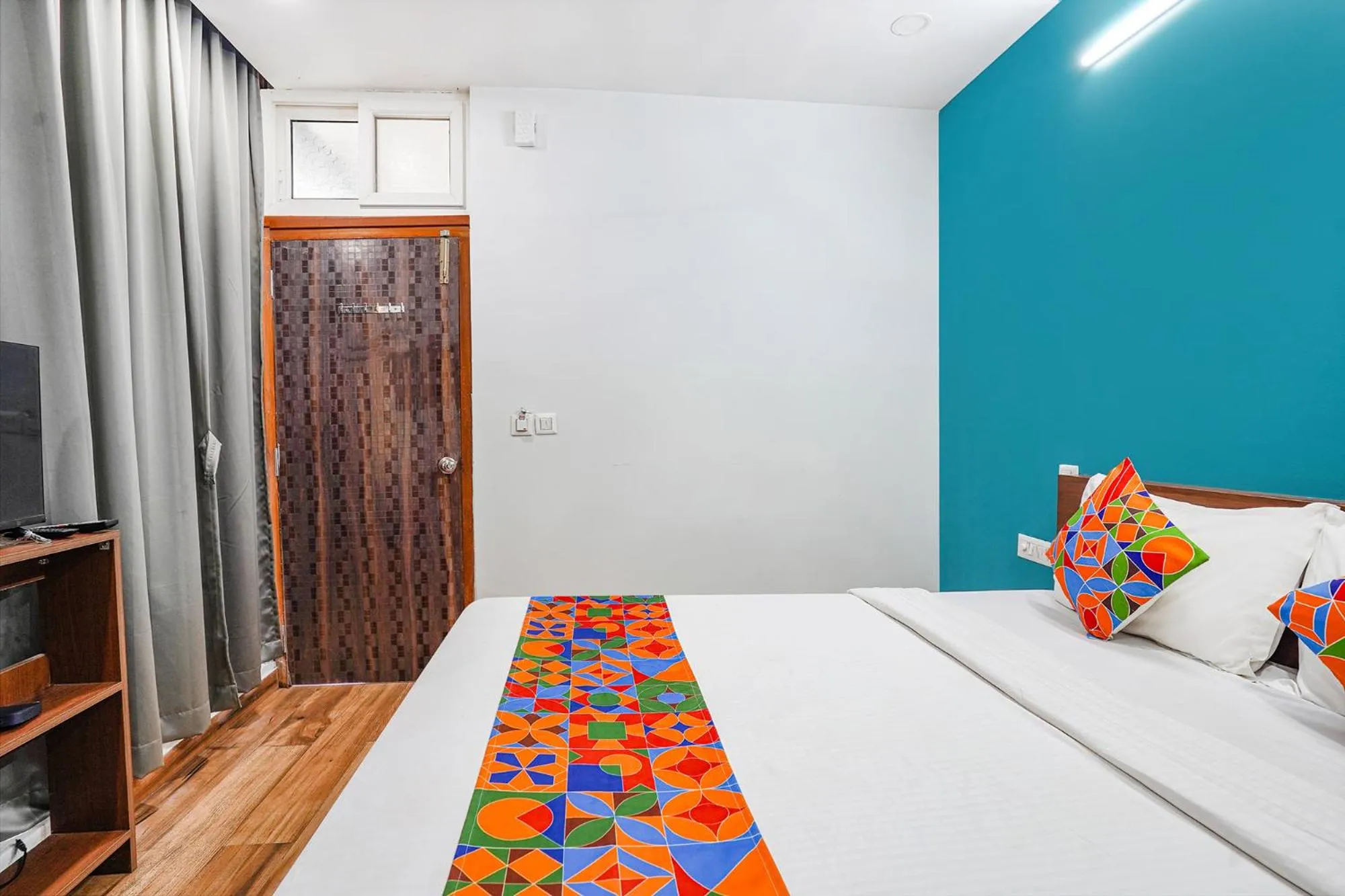 Bed in Via RLV Green Palace - Nr Kengeri Satellite Town