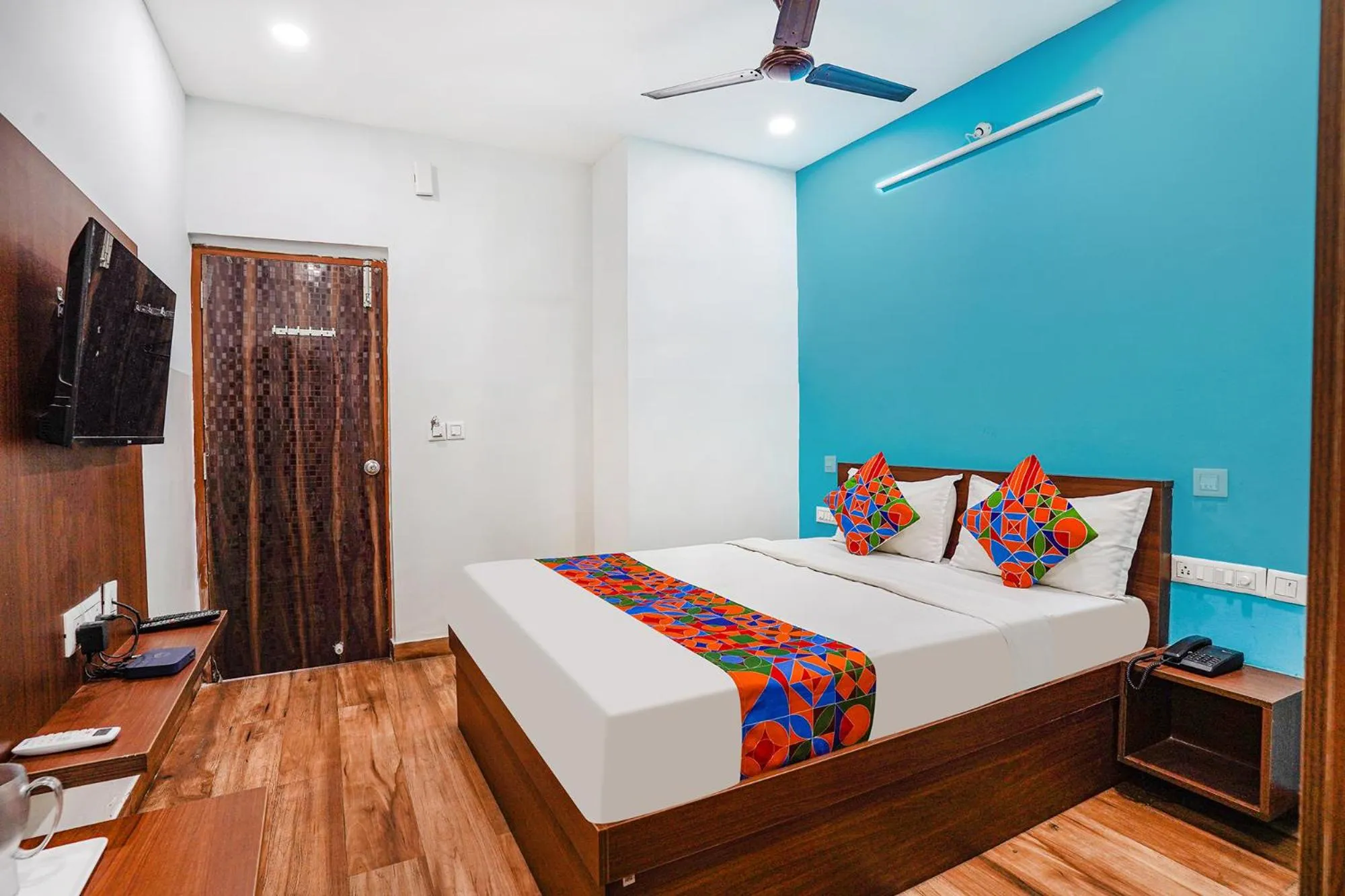 Bed in Via RLV Green Palace - Nr Kengeri Satellite Town