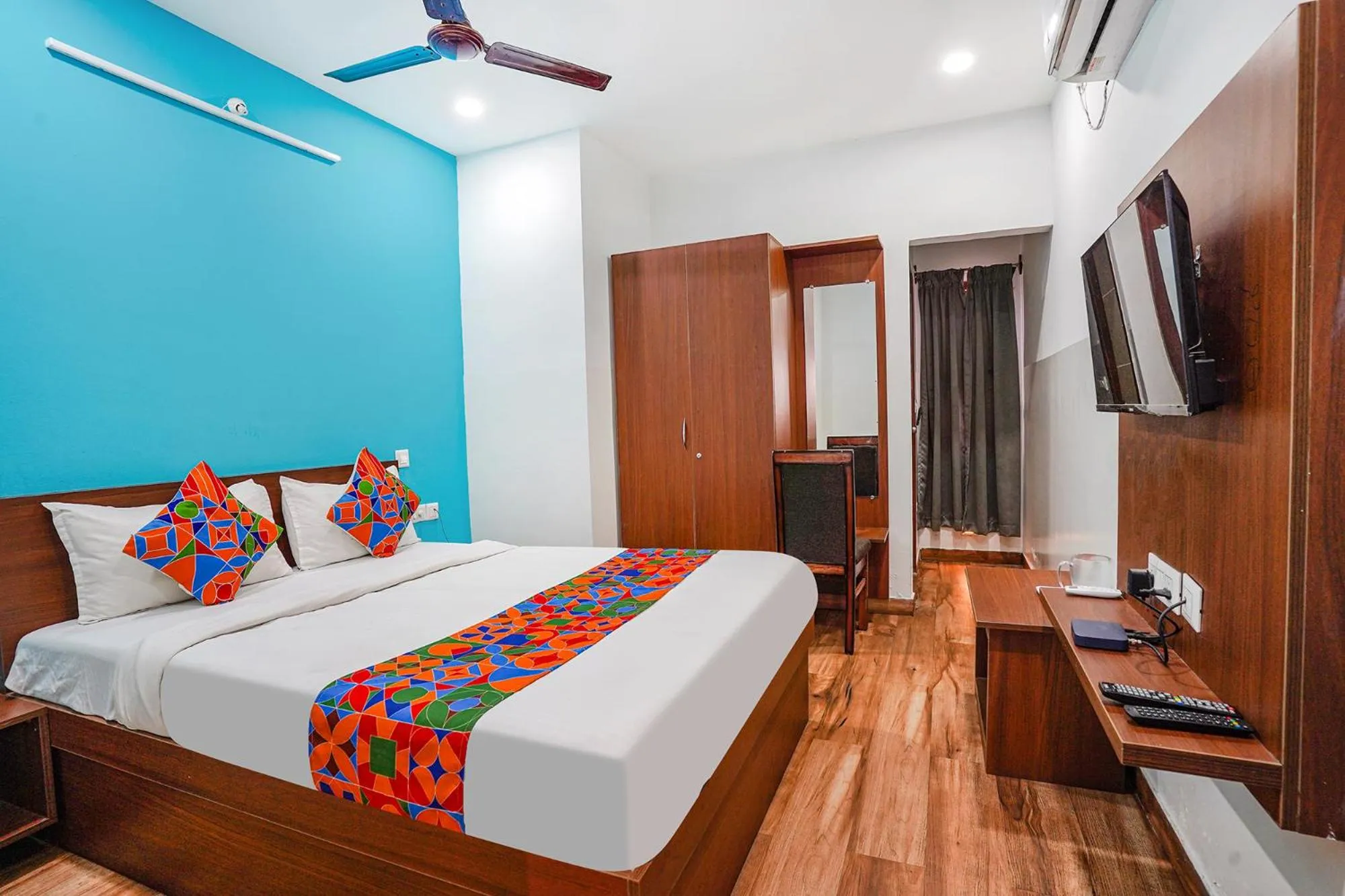 Bed in Via RLV Green Palace - Nr Kengeri Satellite Town