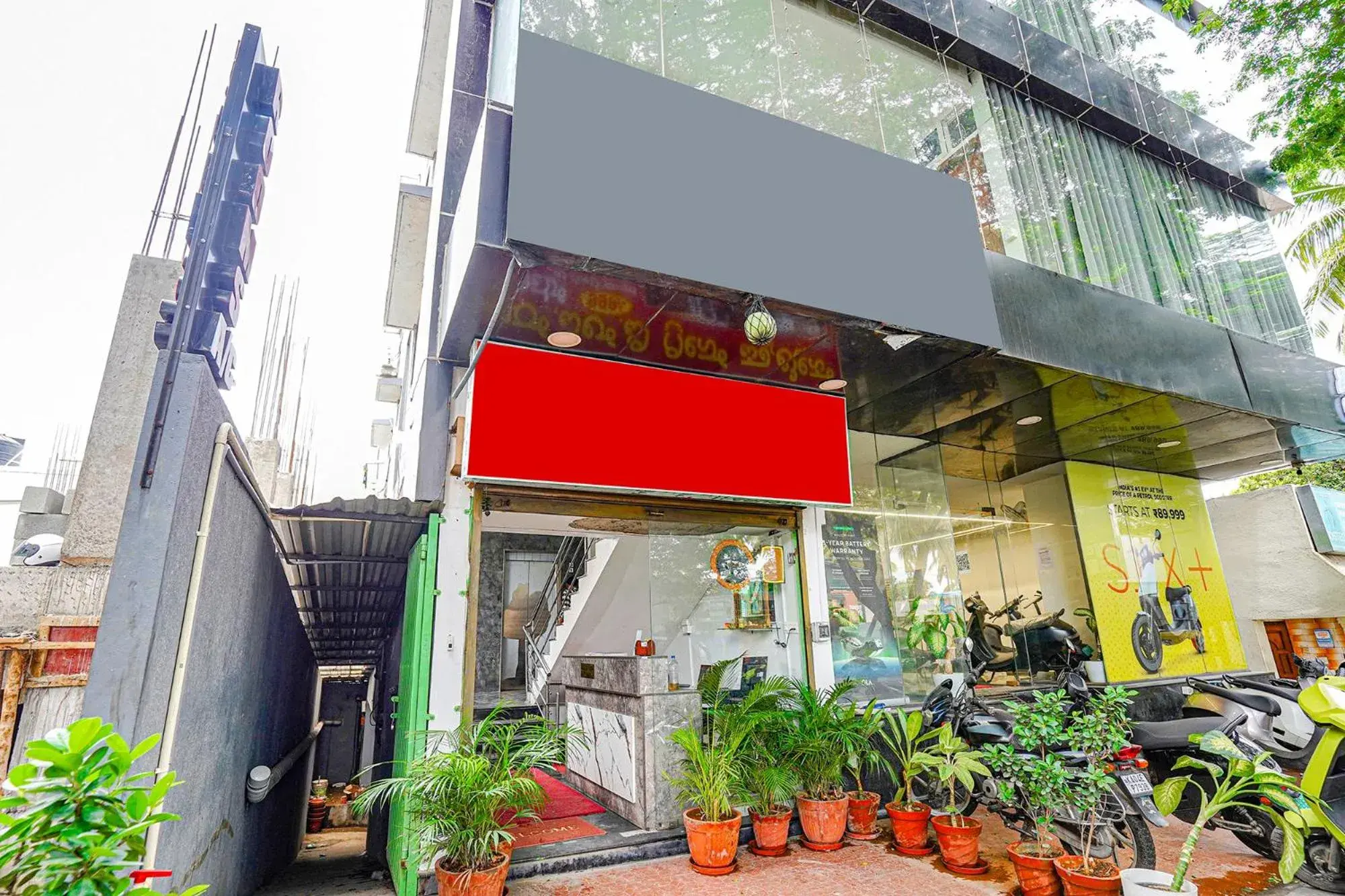 Facade/entrance in FabHotel RLV Green Palace - Nr Kengeri Satellite Town Facade/entrance in FabHotel RLV Green Palace - Nr Kengeri Satellite Town