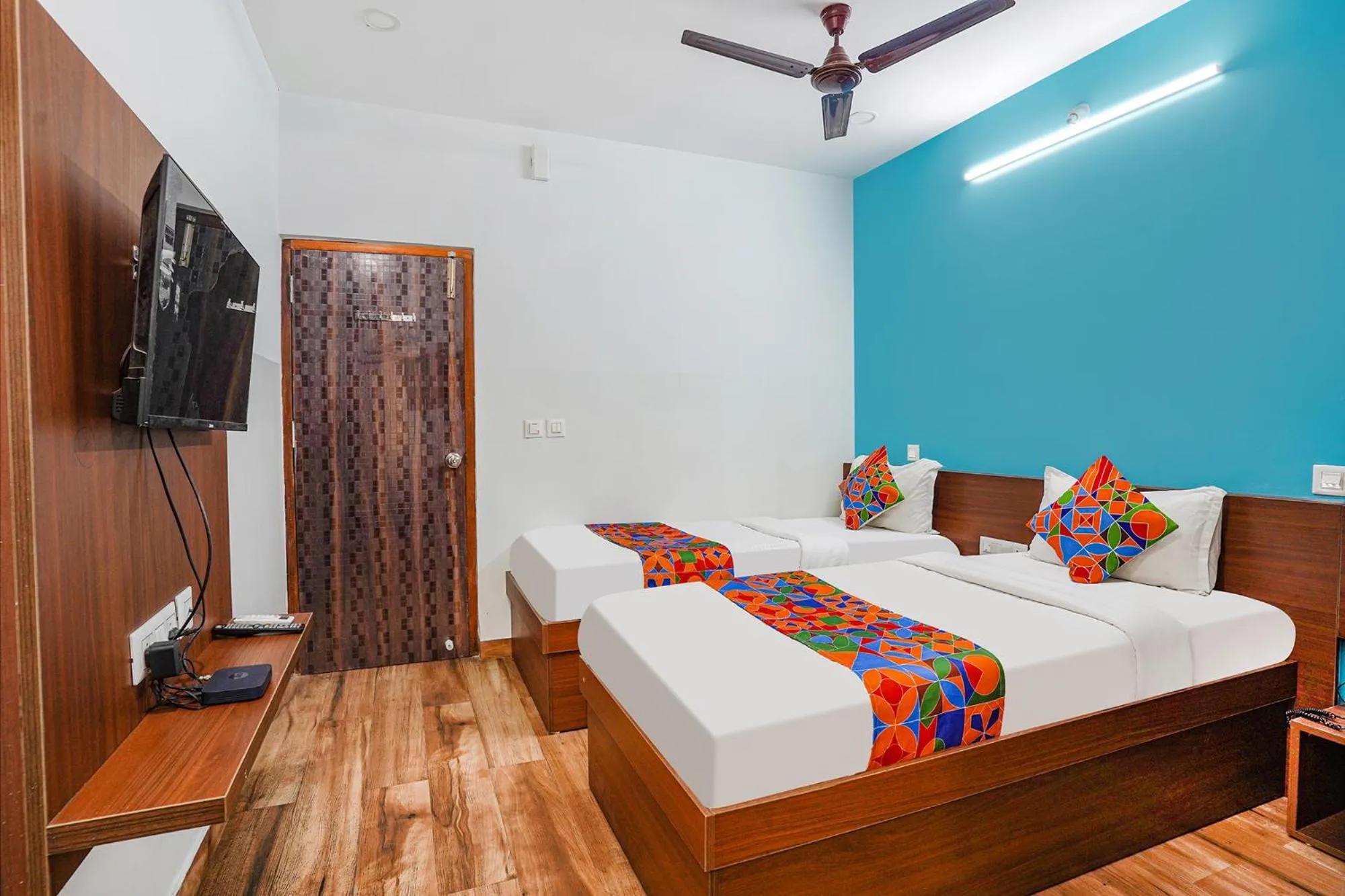 Bed in Via RLV Green Palace - Nr Kengeri Satellite Town