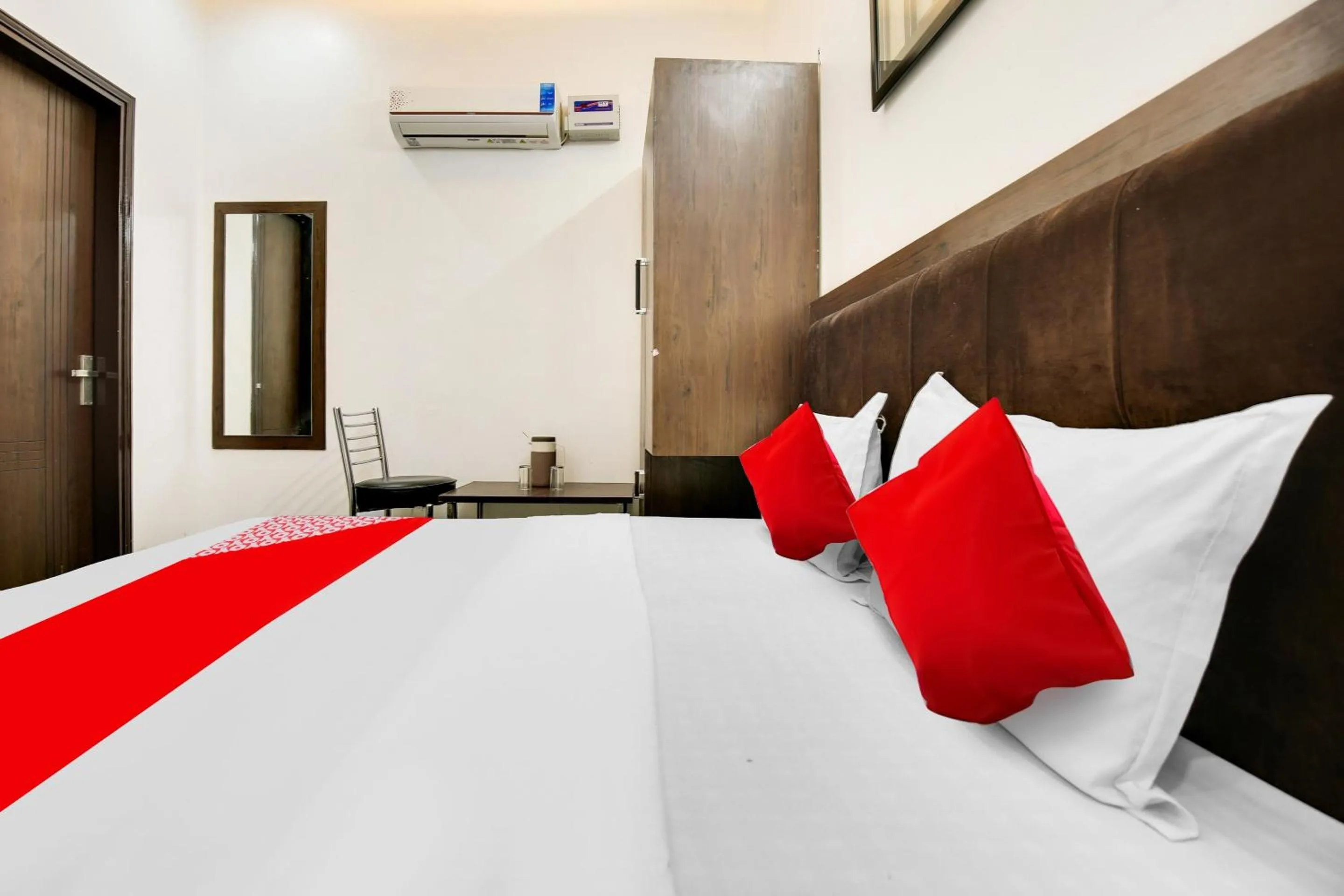 Bedroom in Hotel O King Star Residency