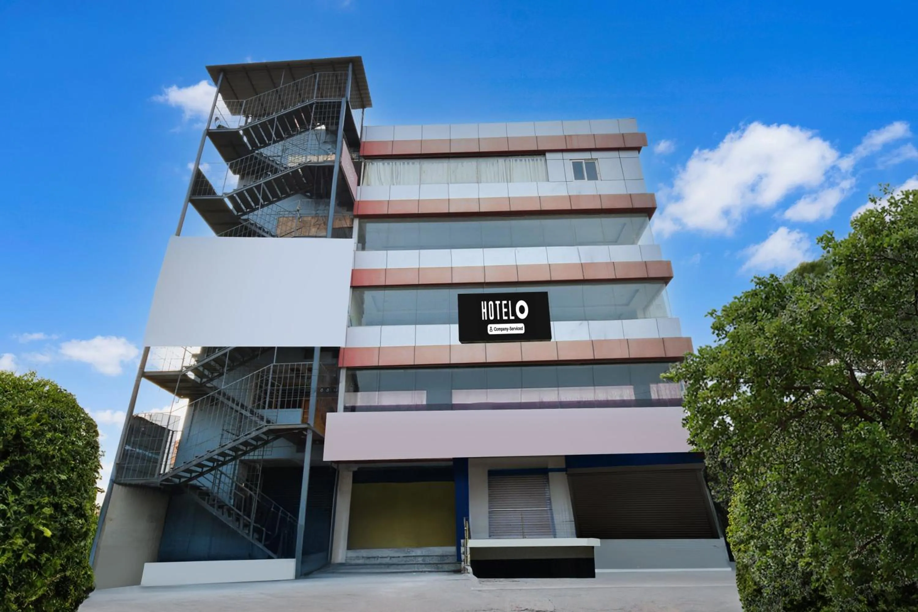 Facade/entrance in Hotel O Kamakshi