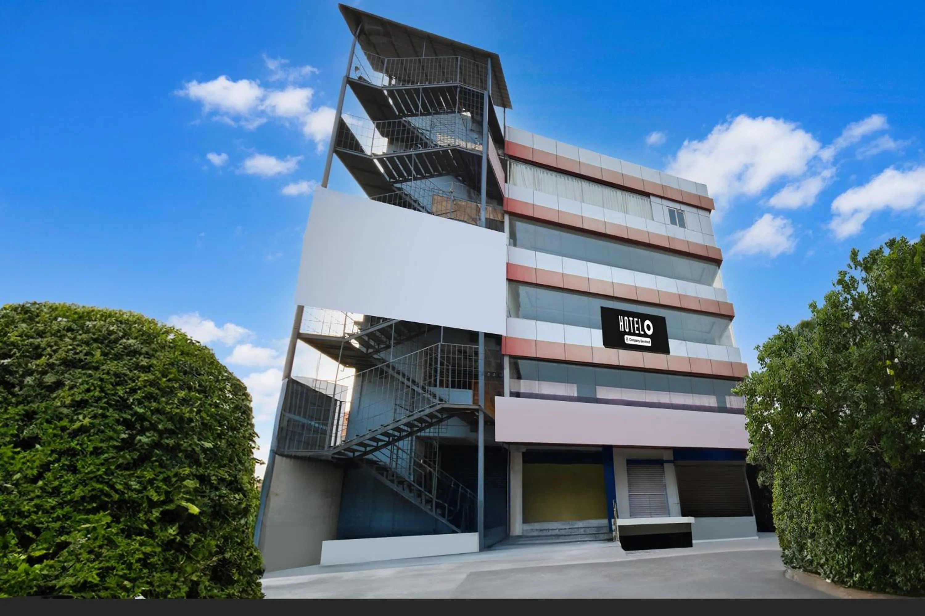Facade/entrance in Hotel O Kamakshi