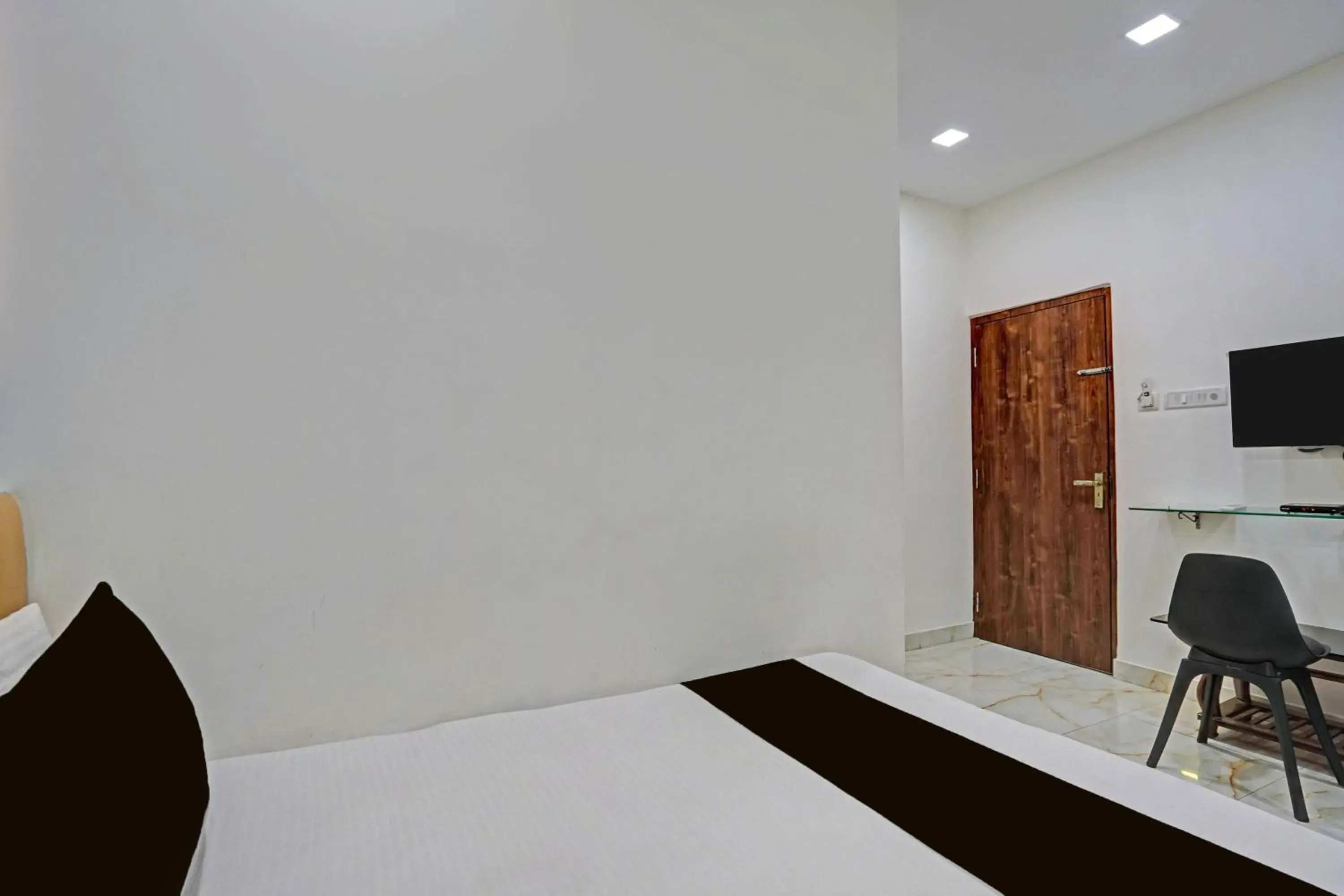 Photo of the whole room in Super Collection O Dalhousie Square Kolkata Formerly G.N Palace Photo of the whole room in Super Collection O Dalhousie Square Kolkata Formerly G.N Palace