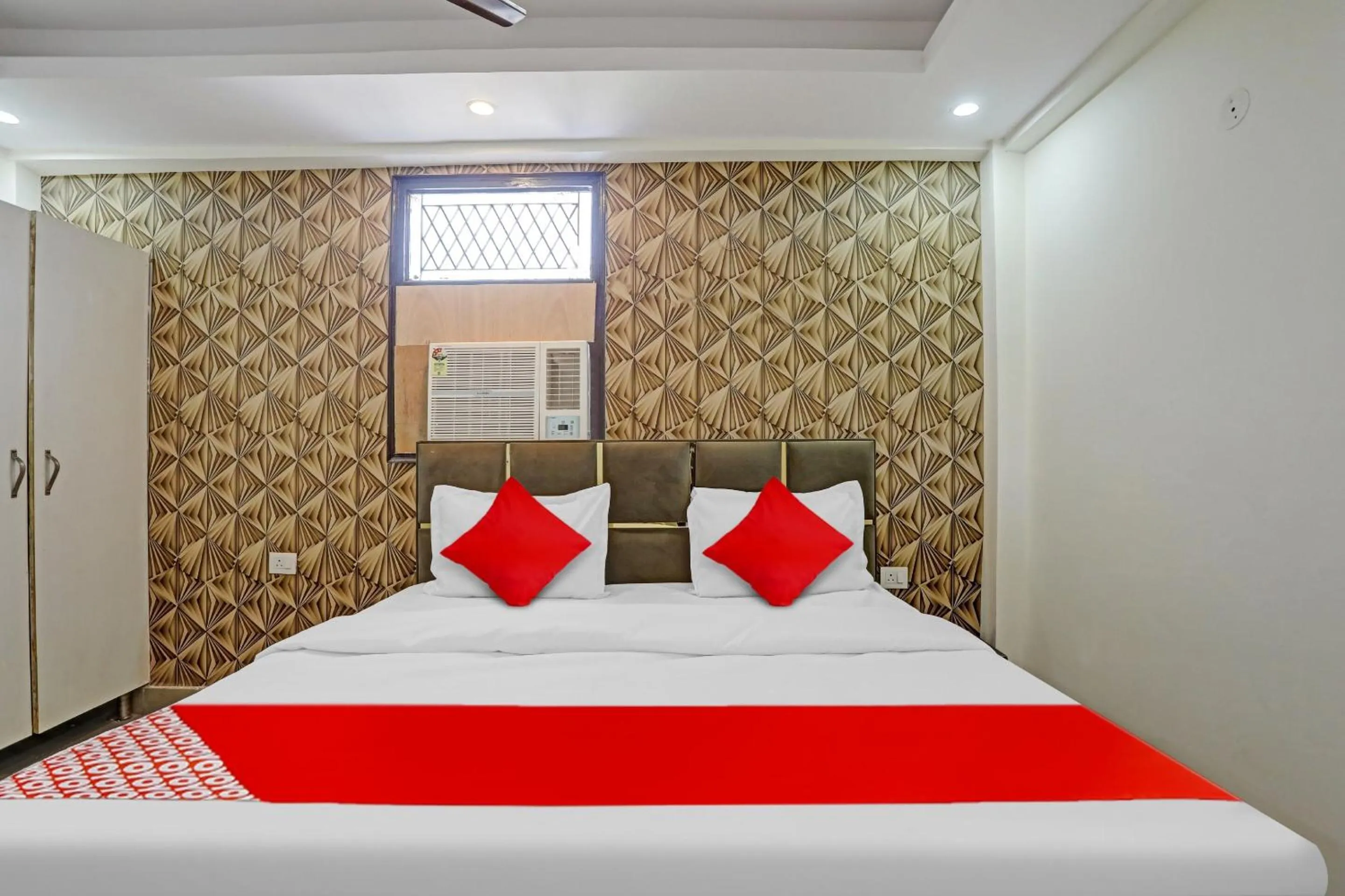 Bedroom, Bed in Hotel O JAI SHREE HOTEL