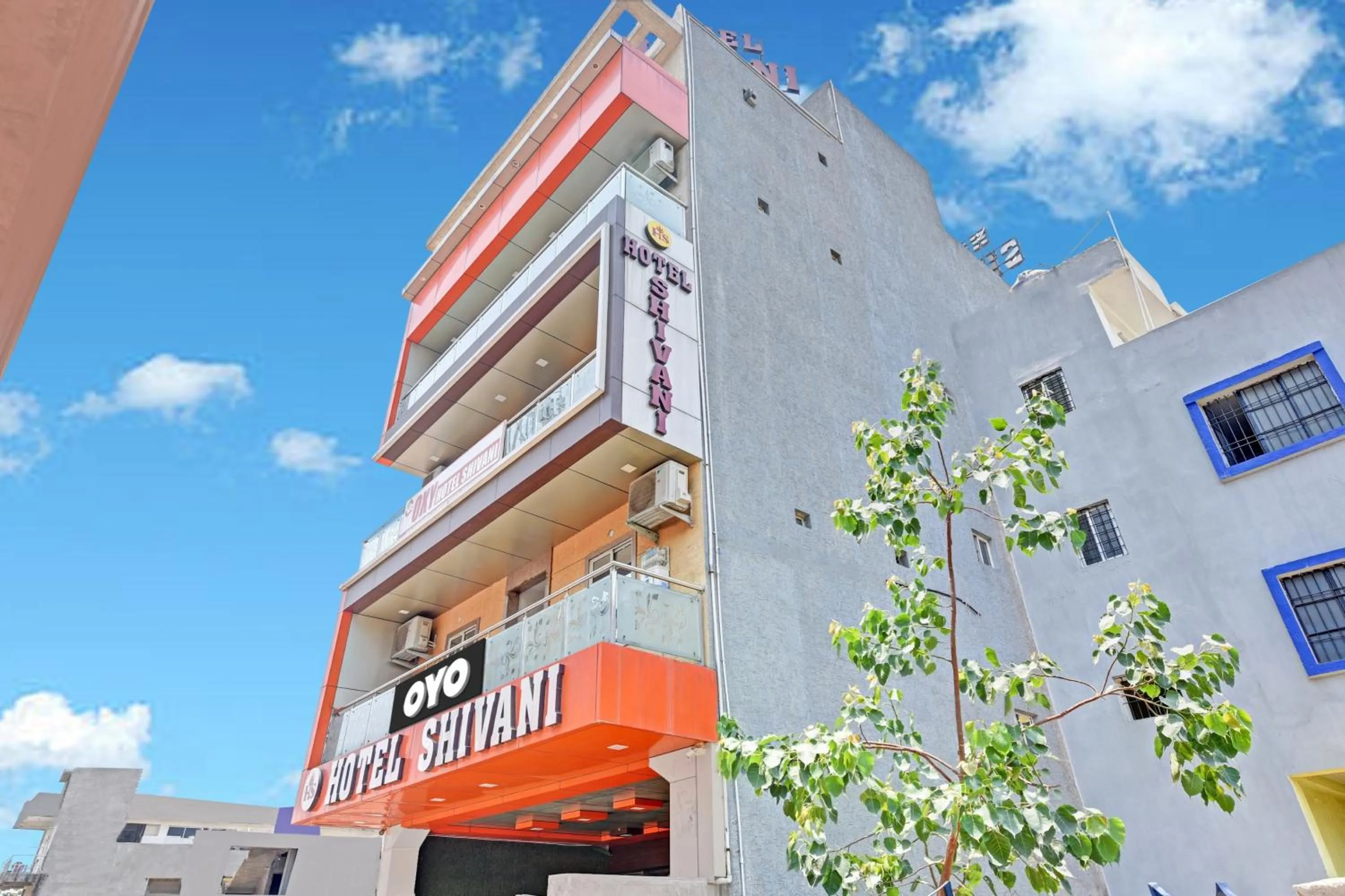 Facade/entrance in Super Hotel O OXY SHIVANI RESIDENCY