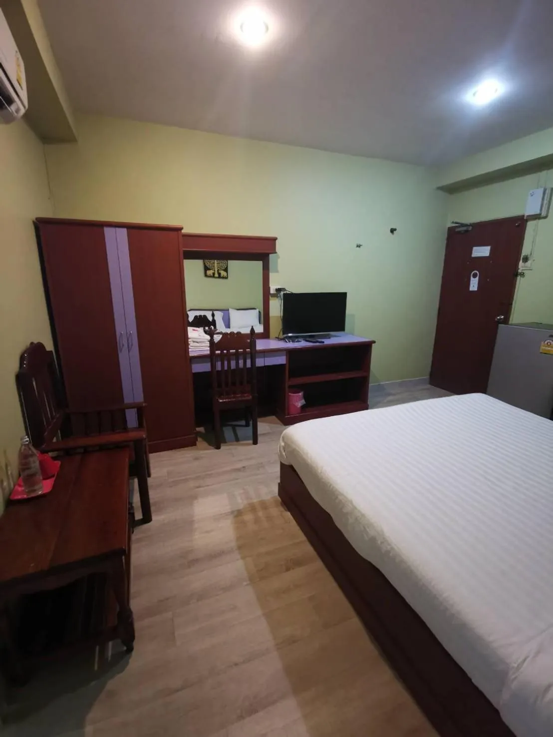 Bed in Metro Residence