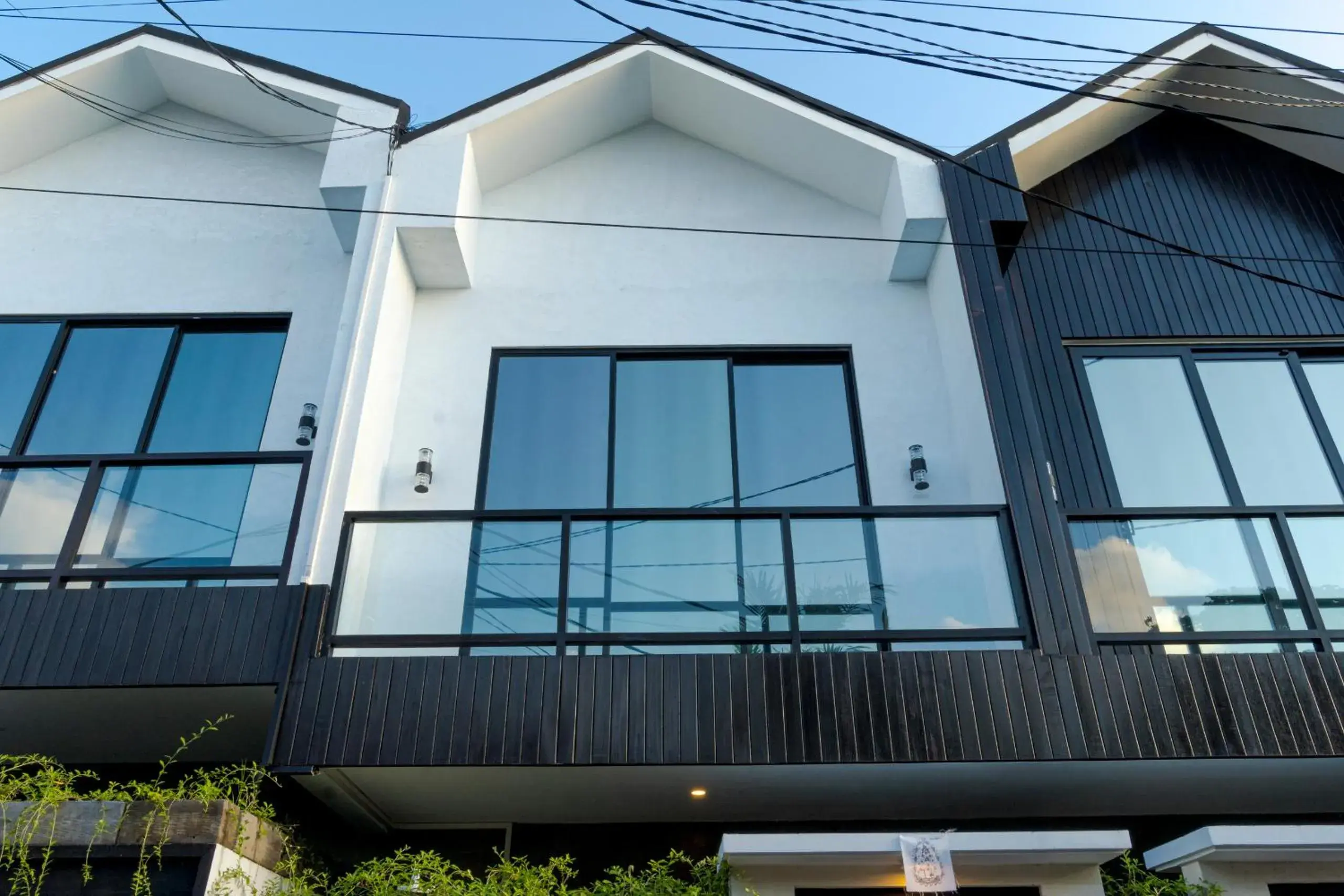 Property building in Sunny Village Batu Bolong Property building in Sunny Village Batu Bolong