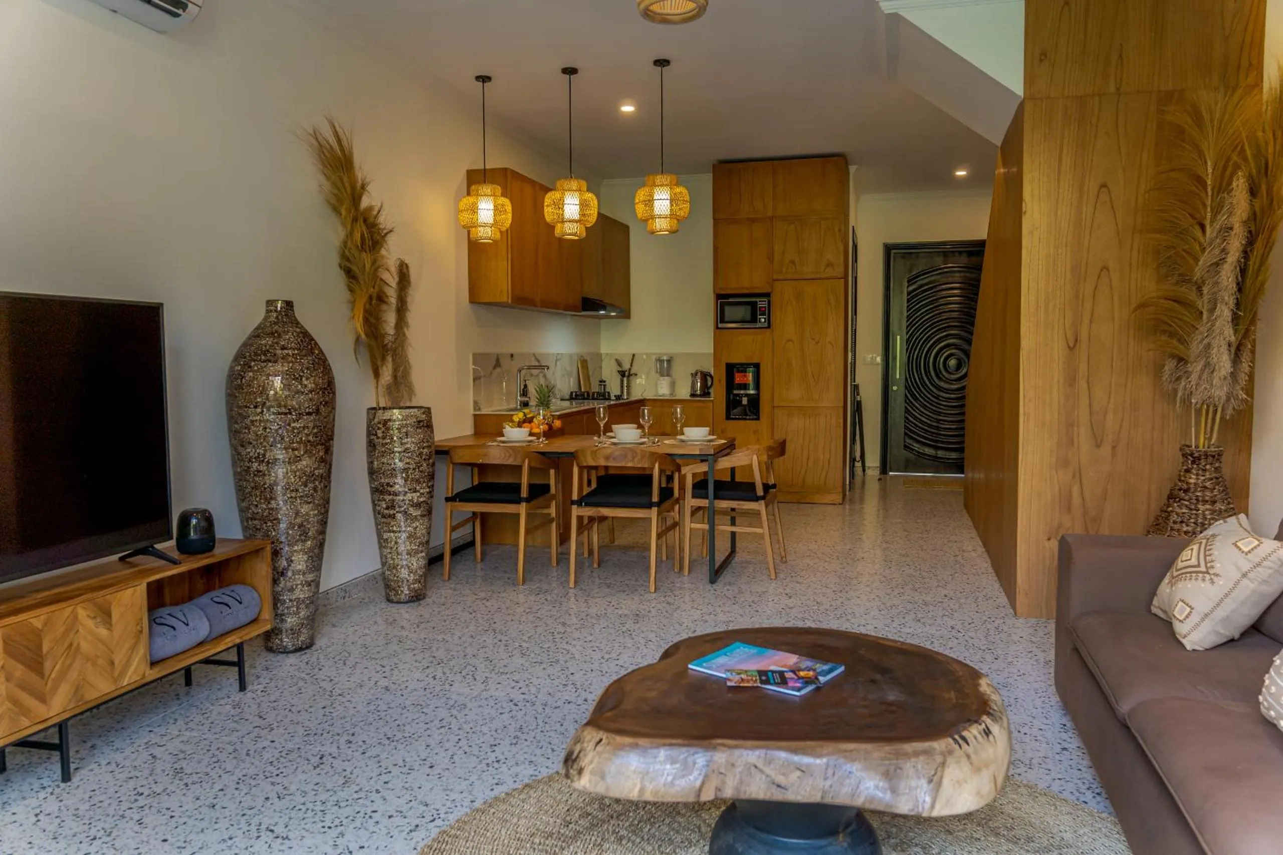 TV and multimedia in Sunny Village Batu Bolong