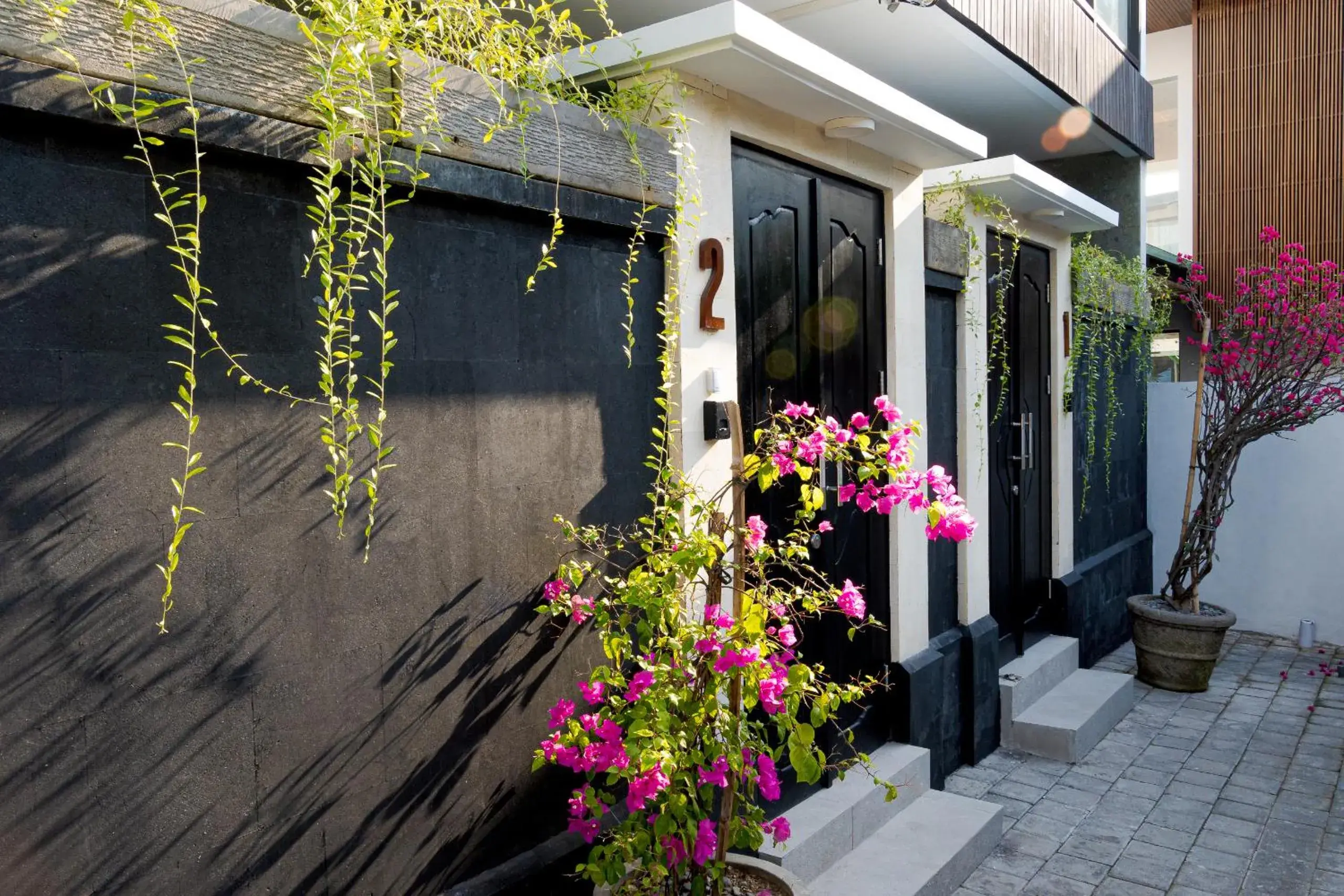 Property building in Sunny Village Batu Bolong Property building in Sunny Village Batu Bolong